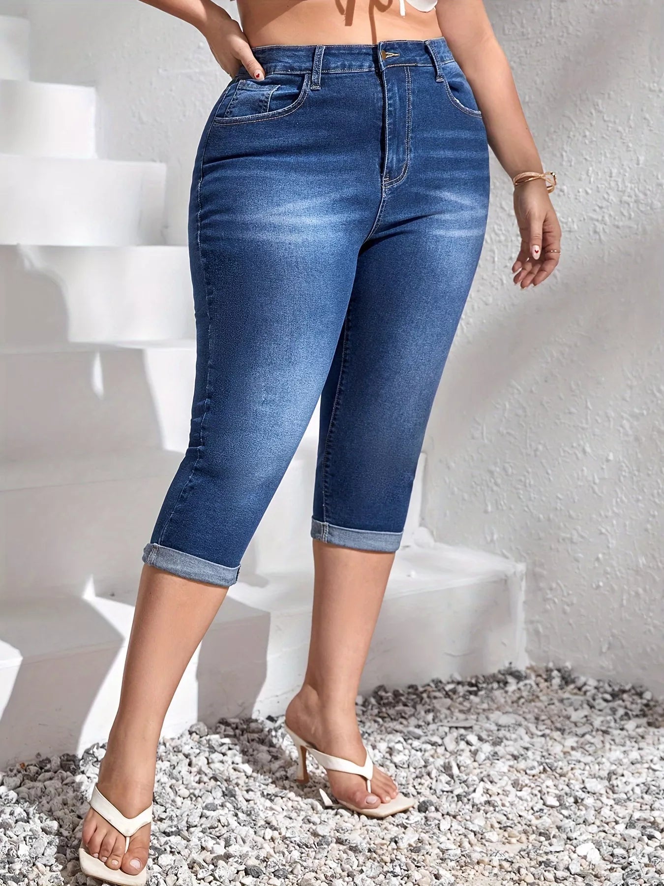 Plus Size Rolled Hem High Waist Denim Capri Jeans