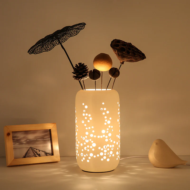 Illuminated Dry Botanicals Table Lamp