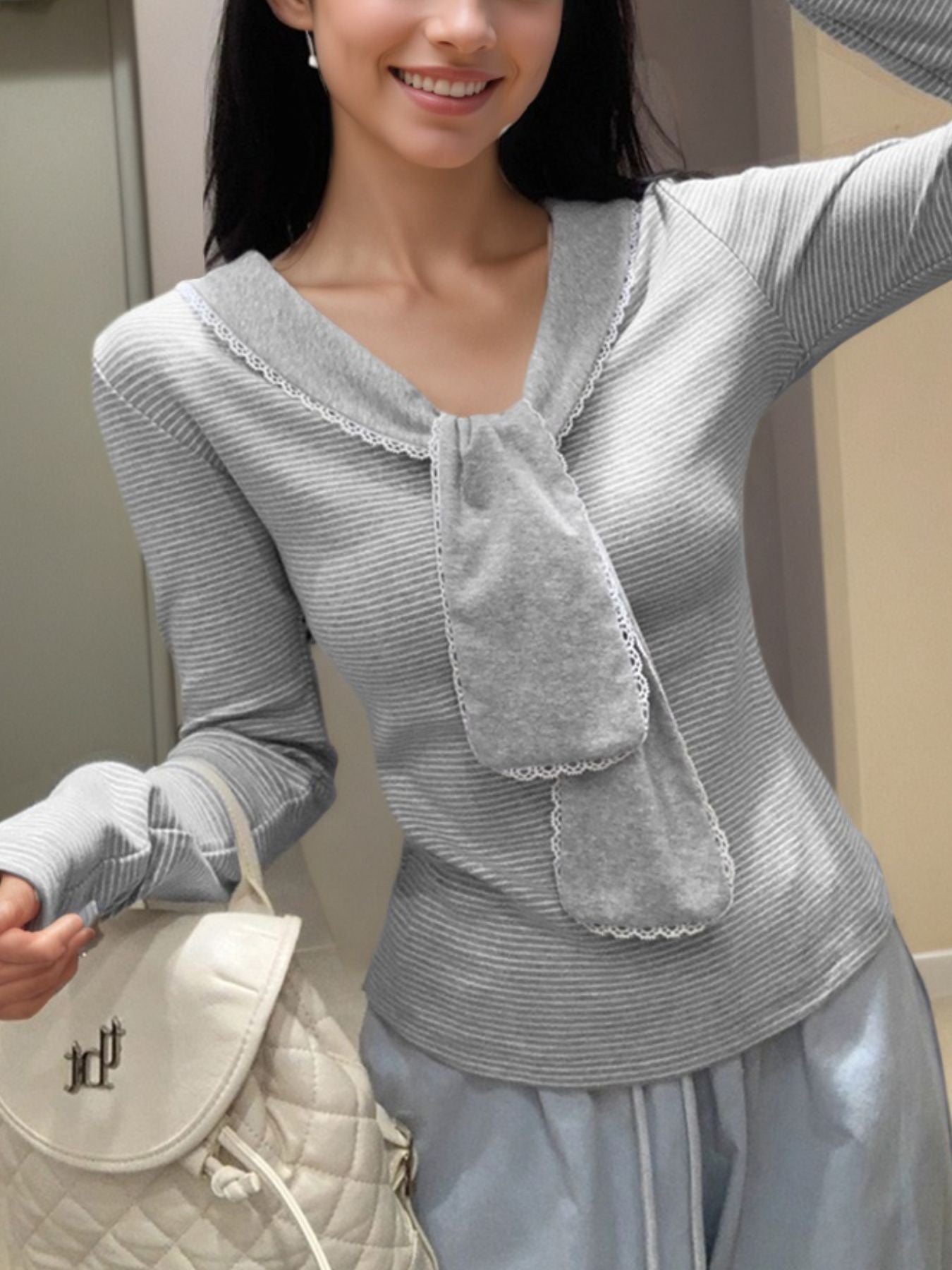 Lace-Trimmed Bowknot Long Sleeve T-Shirt