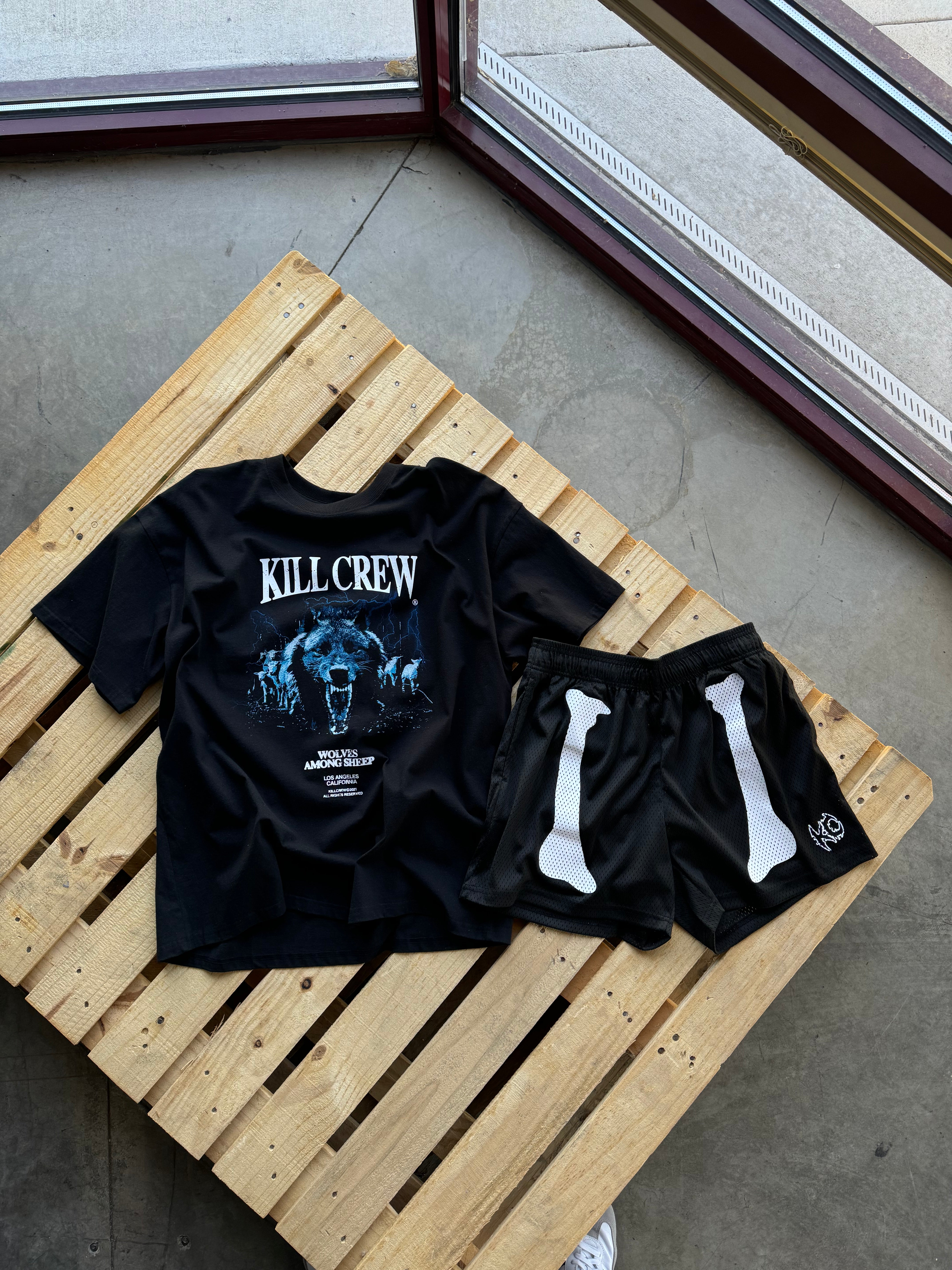 VENTED MESH SHORTS BONE DRY - BLACK / WHITE