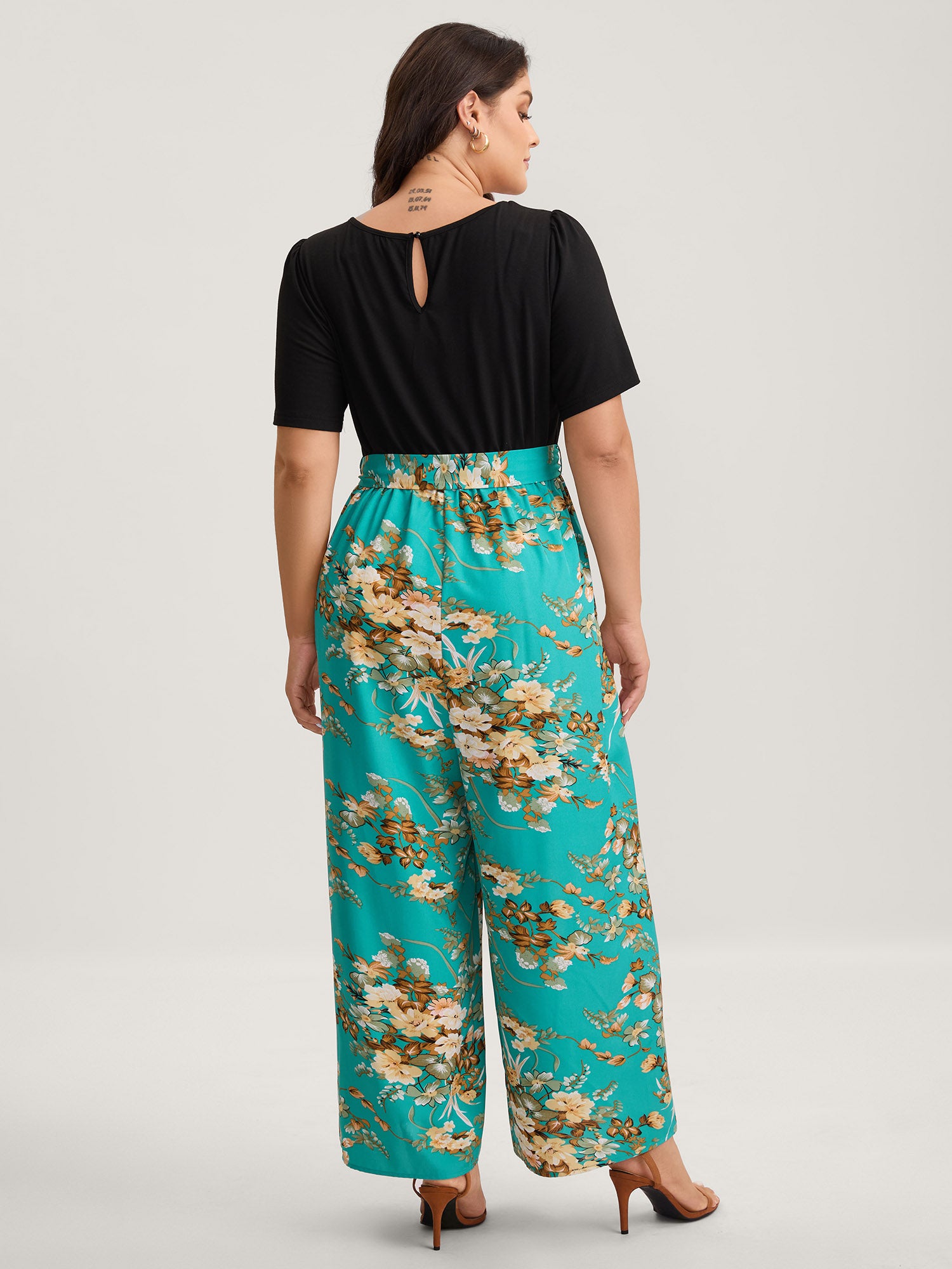 Color Contrast Belted Panel Pockets Jumpsuit