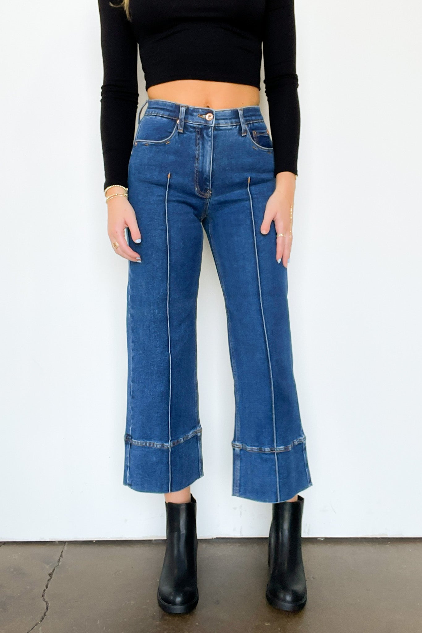 Mid Rise Crop Pleated Jeans