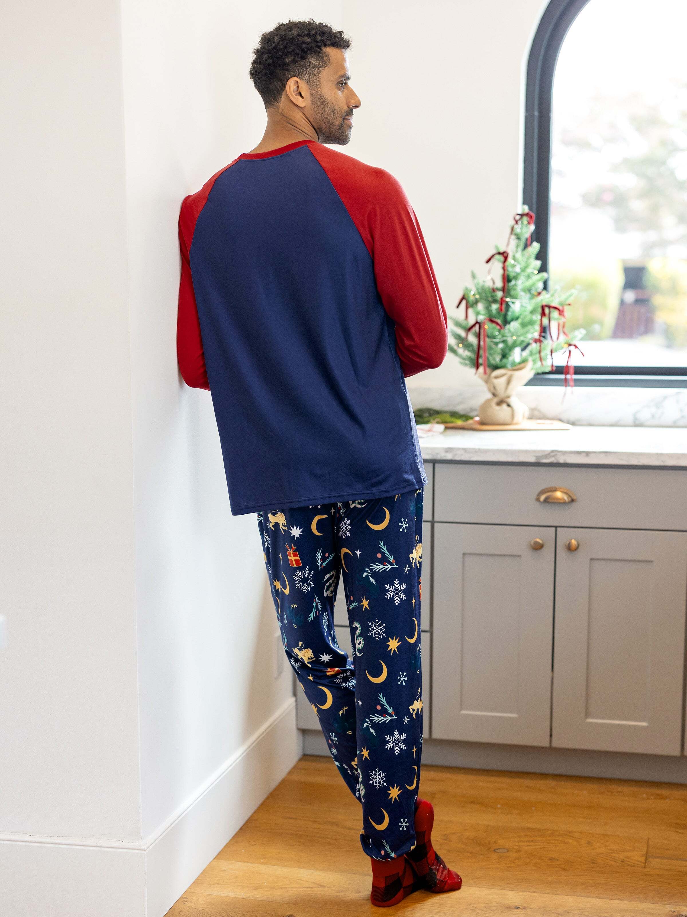 Christmas Family Matching Hogwarts Print Pajamas Sets with Christmas Socks