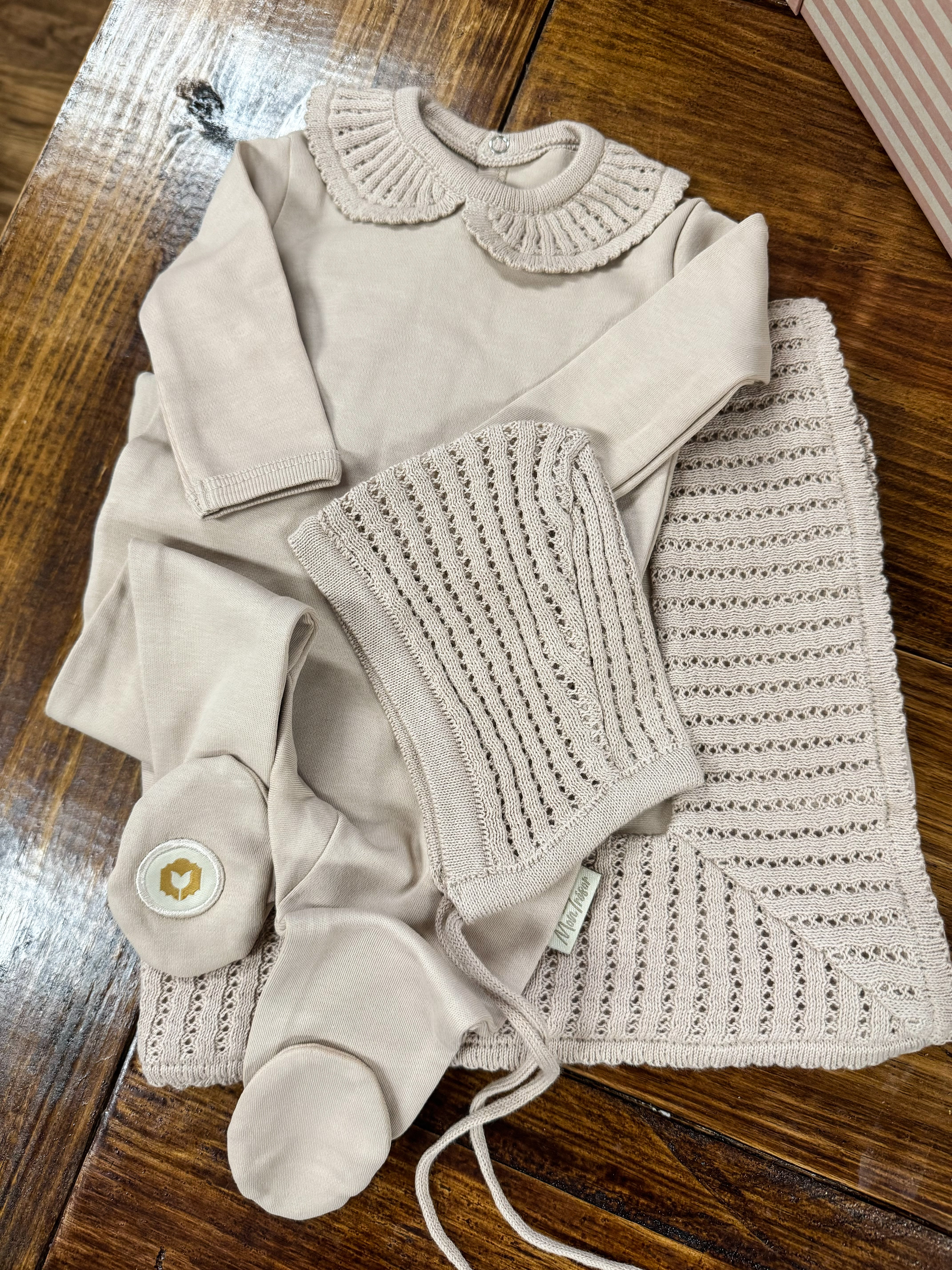 GRACEFUL COLLAR LAYETTE SET TAUPE