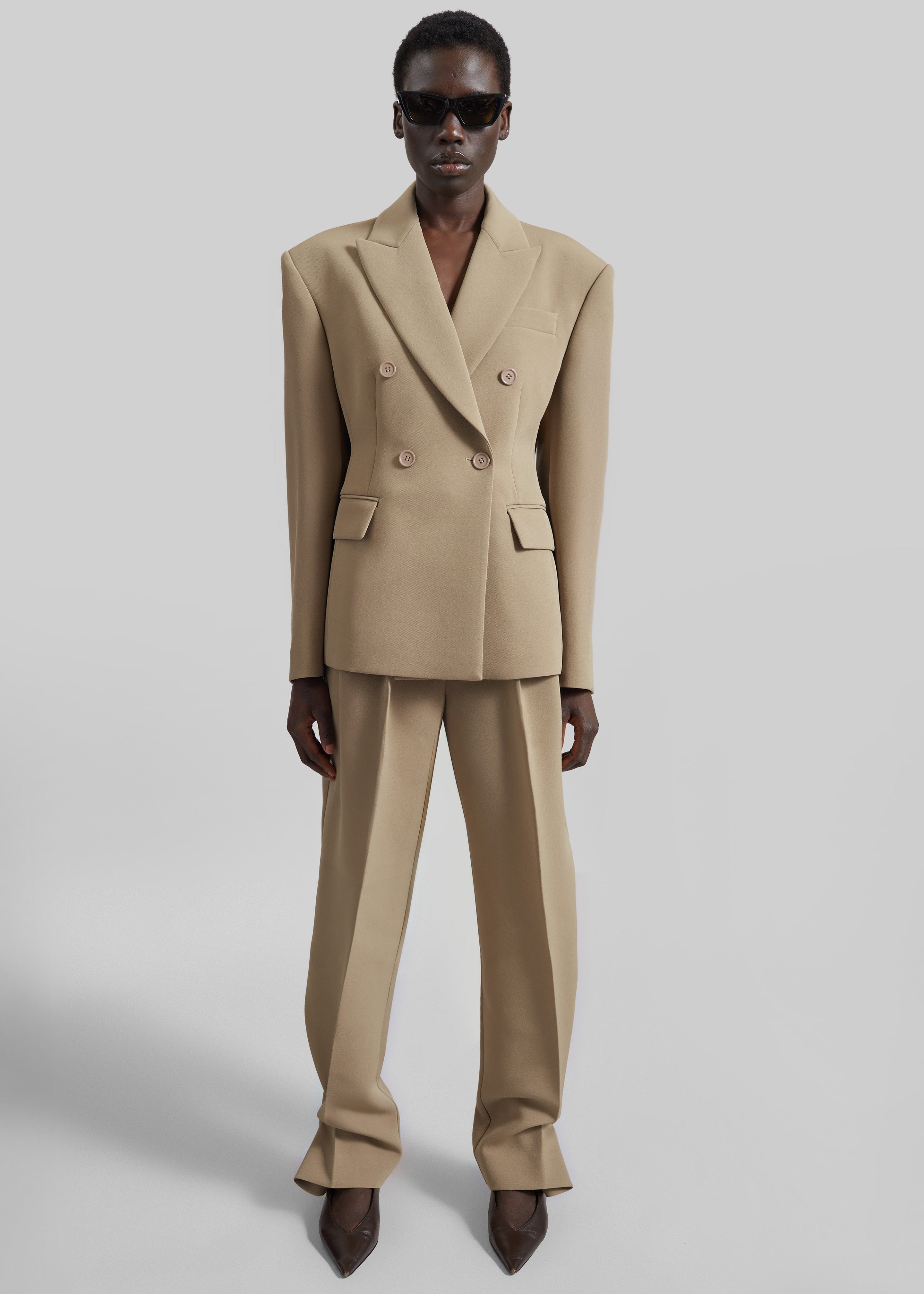 Doyer Pleated Trousers - Beige