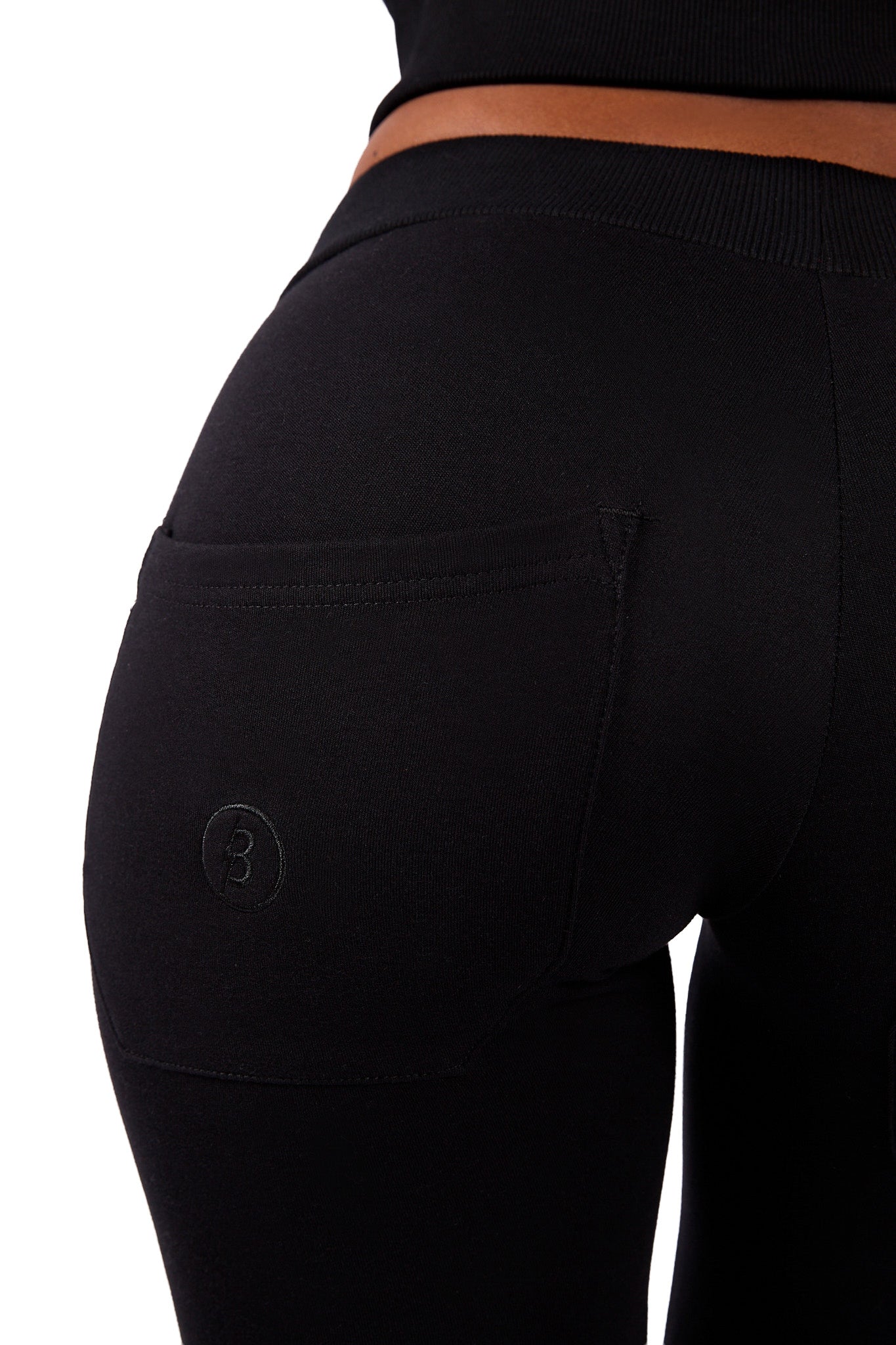 BODY KNITWEAR PANTS (MIDNIGHT BLACK)