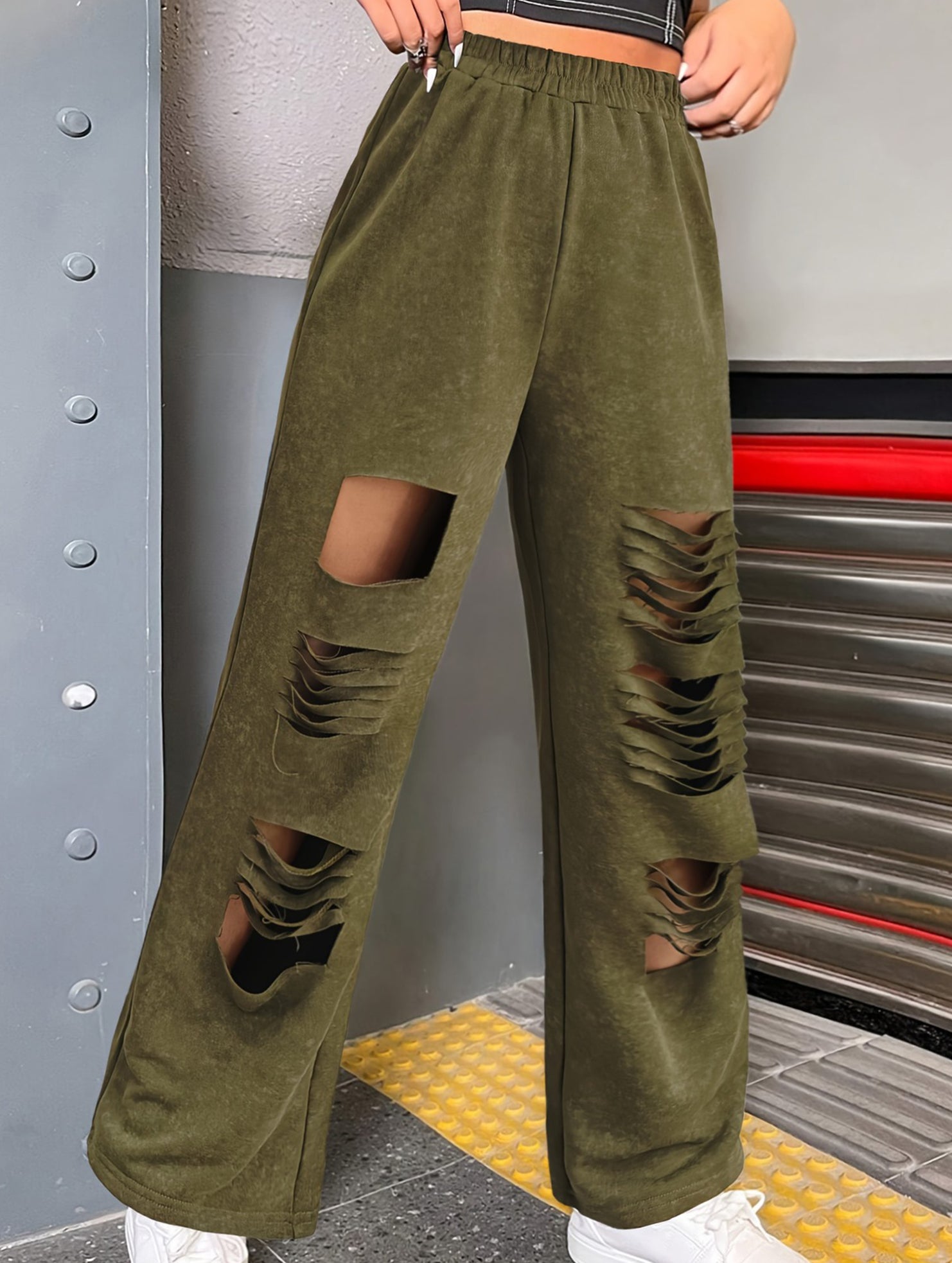 Casual personalized ripped jeans