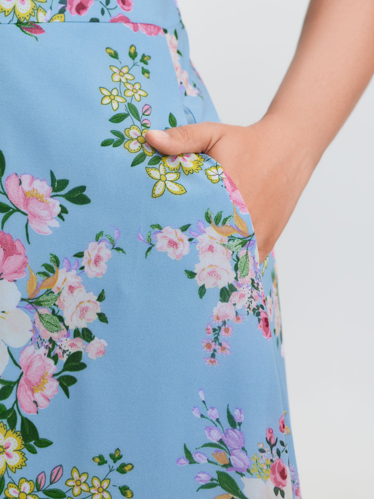 Elegant Floral Print Flowy Maxi Dress