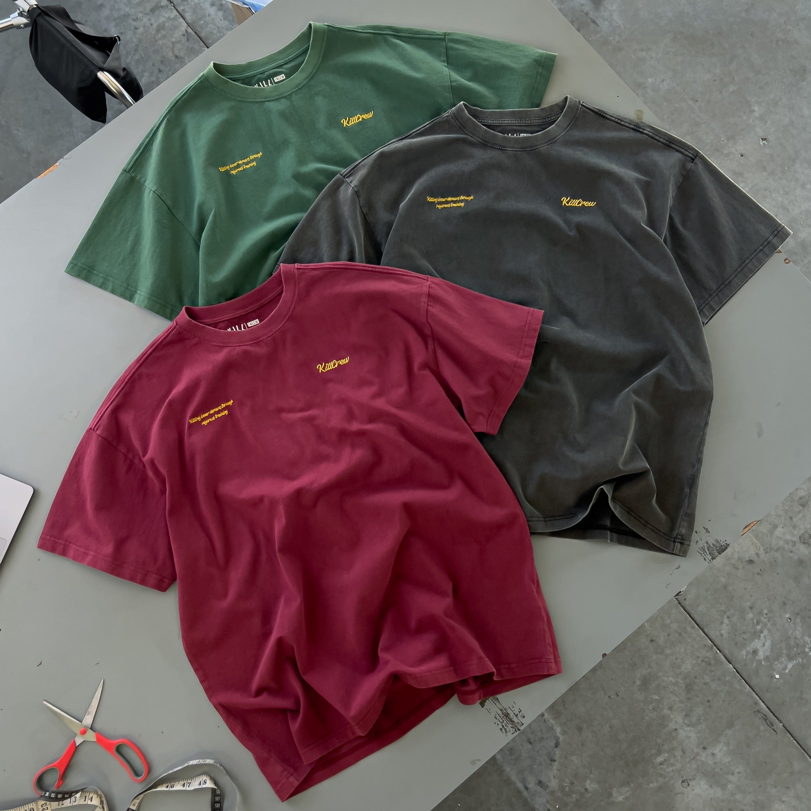 RELAXED FIT LUX SCRIPT T-SHIRT - RED / YELLOW