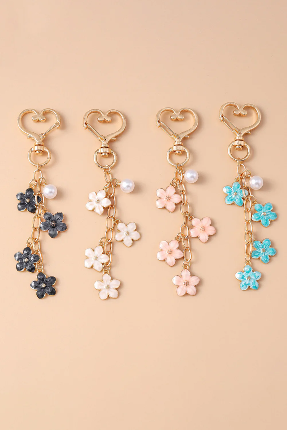 Light Pink Flower Heart Buckle Plated Alloy Keychain