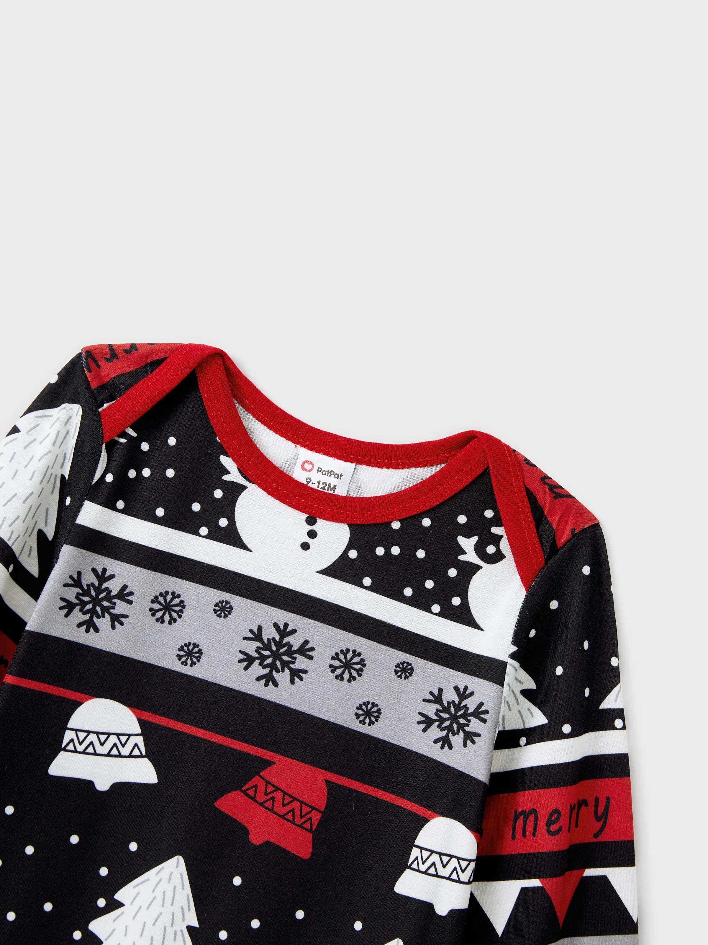 Christmas Tree Snowflake and Letters Print Grey Family Matching Long-sleeve Pajamas Sets with Christmas Socks Grey