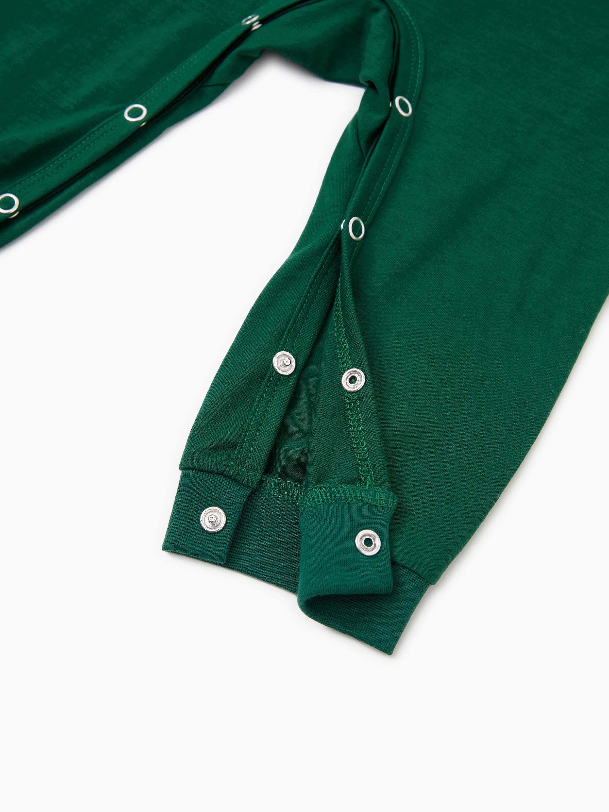 Christmas Family Matching Glow in the Dark Reindeer Tops Allover Pattern Pants Pajamas Sets with Christmas Socks blackishgreen