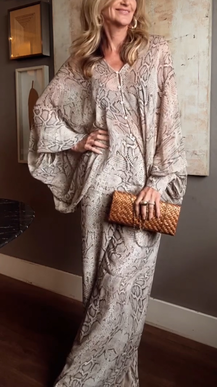 Women V-neck Snake Print Loose Casual Suit