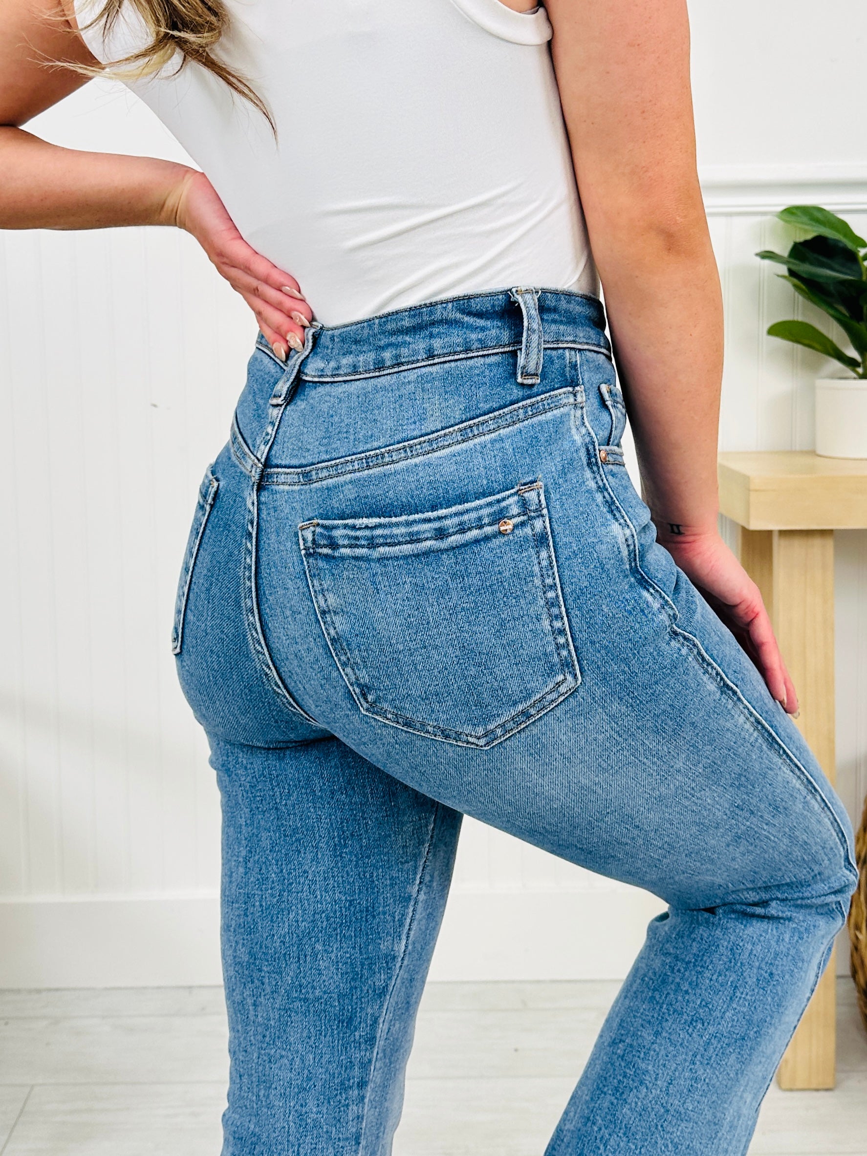 Kick Back And Relax Kick Flare Cropped Jeans in Reg/Curvy