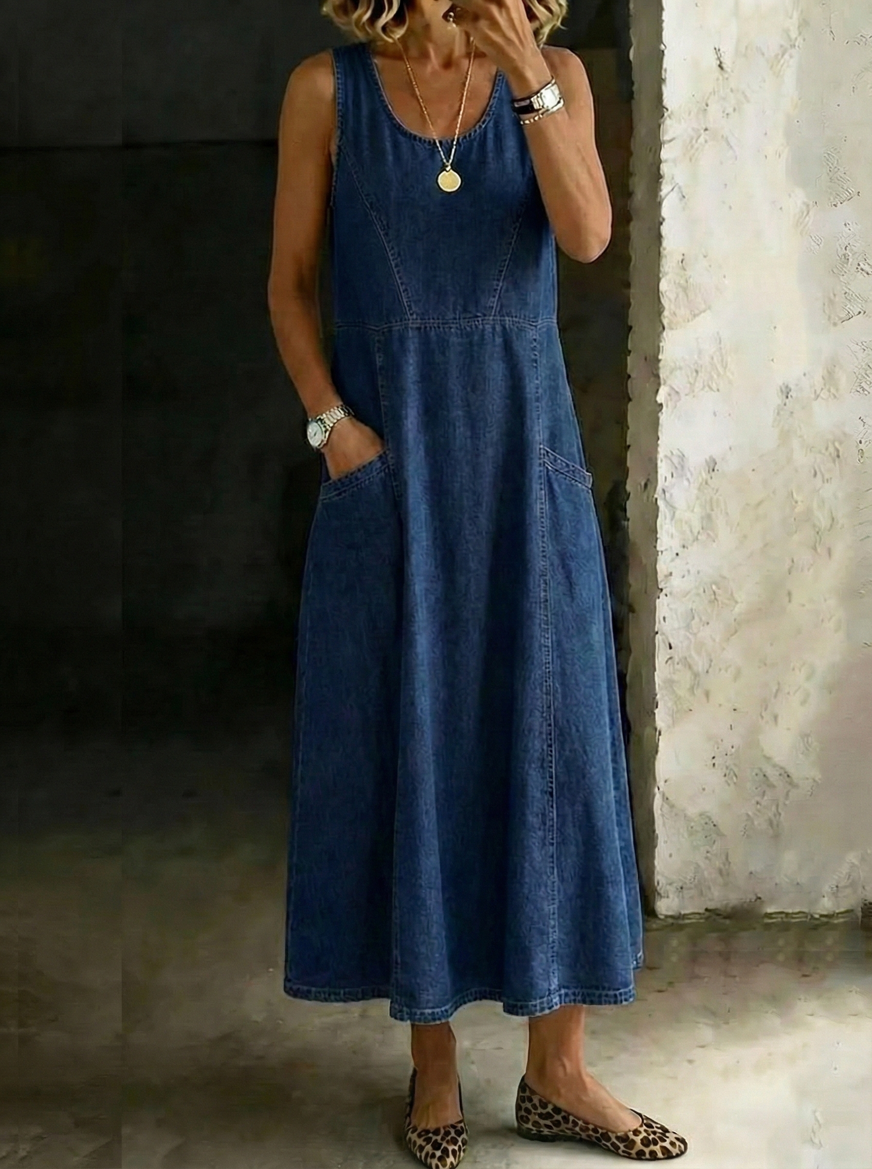 Women's Retro Round Neck Sleeveless Casual Loose Denim Vest Dress