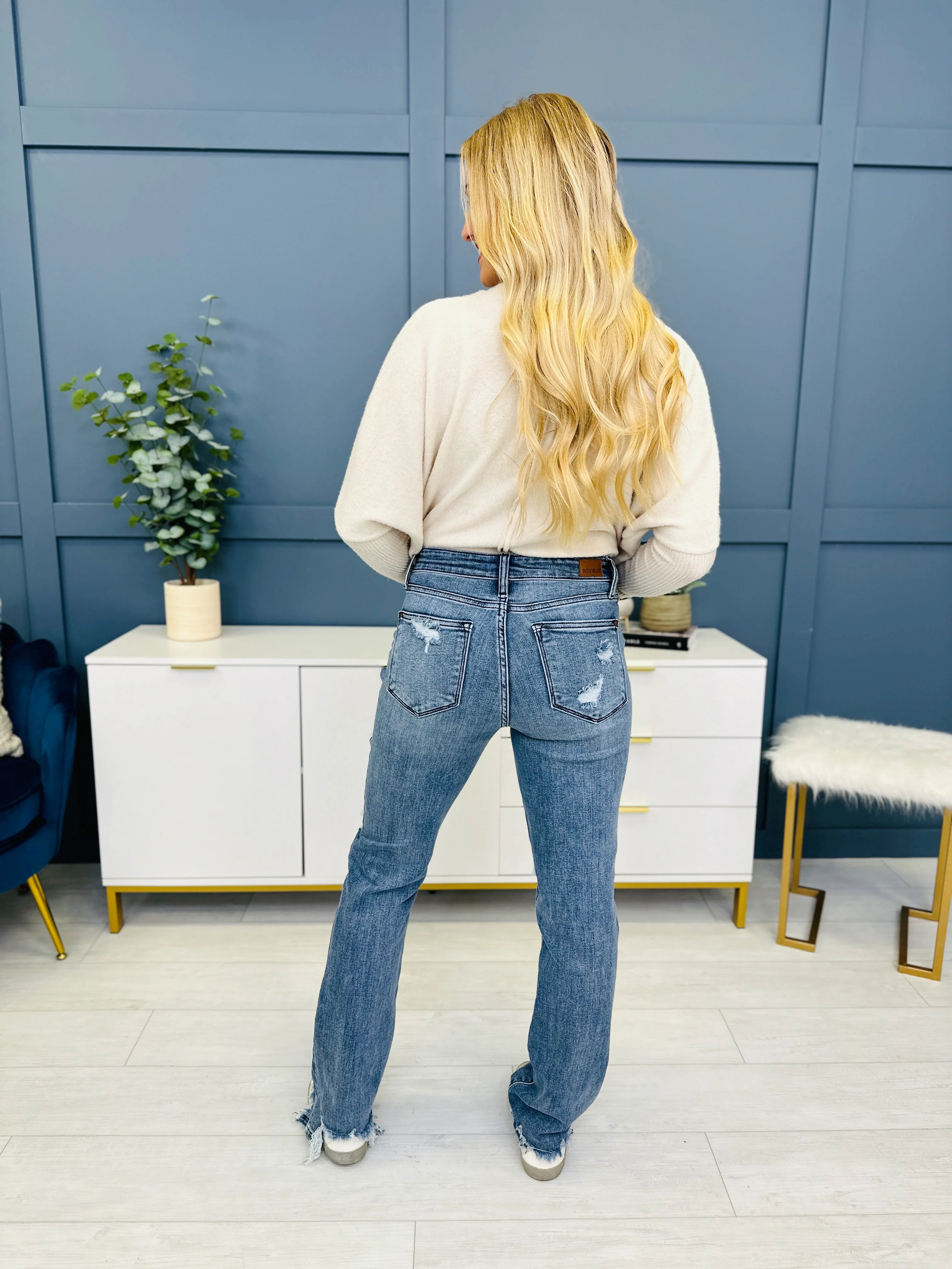 Judy Blue REG/CURVY Get Something Straight Mid Rise Jeans