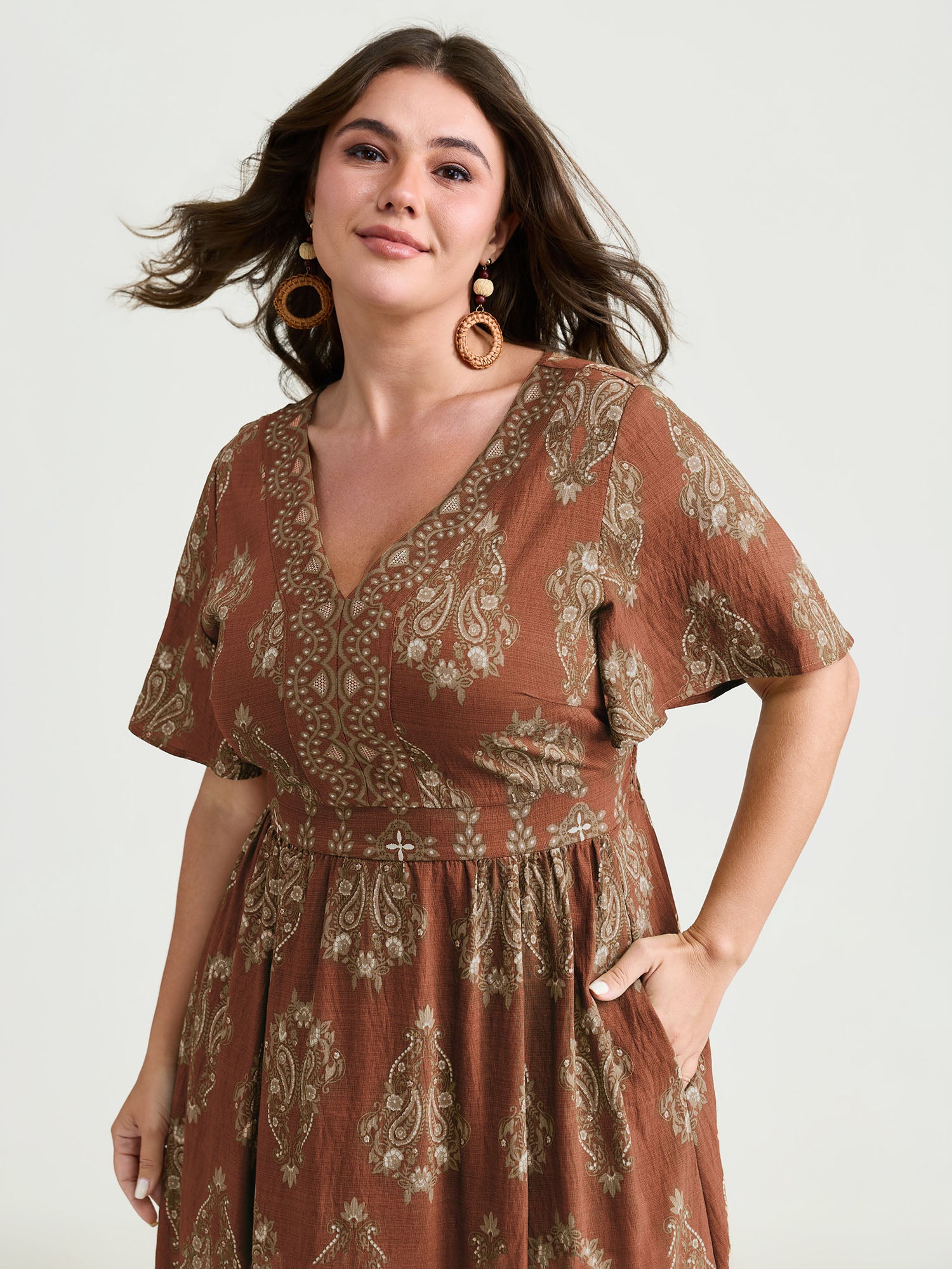 Paisley Print Pockets Shirred Waist Maxi Dress