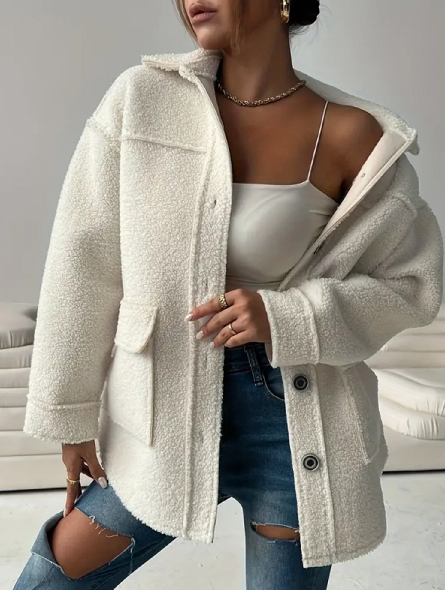 Casual loose-fitting fleece jacket with lapel