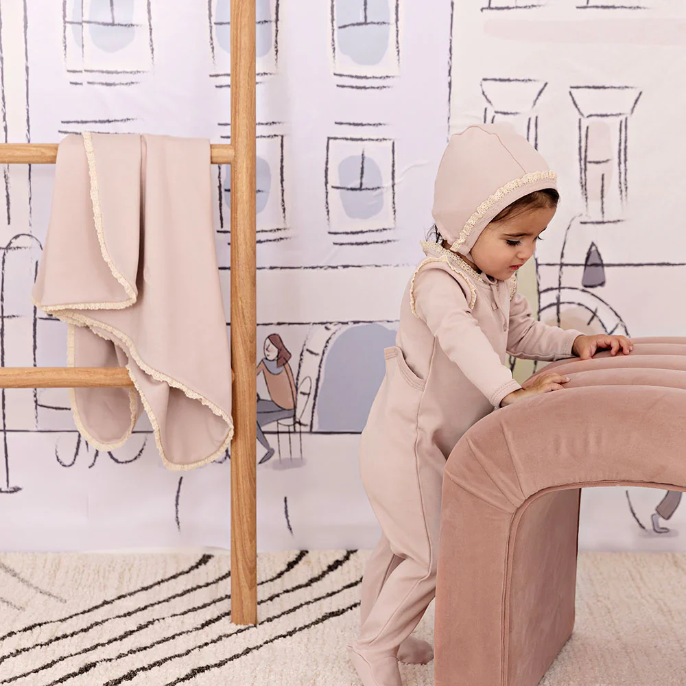 ELEGANT TRIM LAYETTE SET ROSE SMOKE