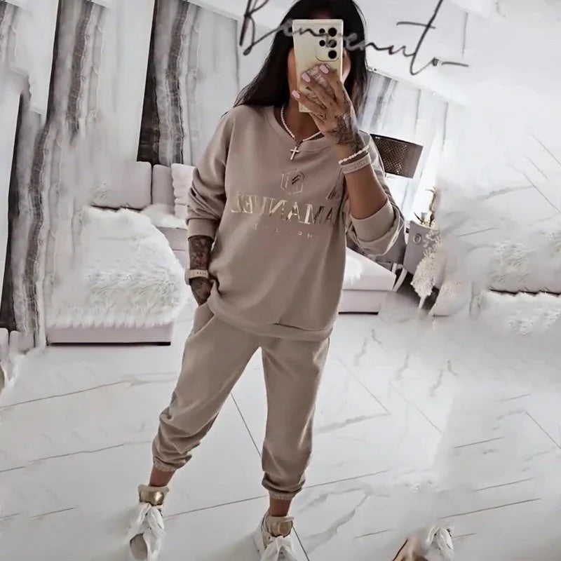 Long-sleeved top and pants