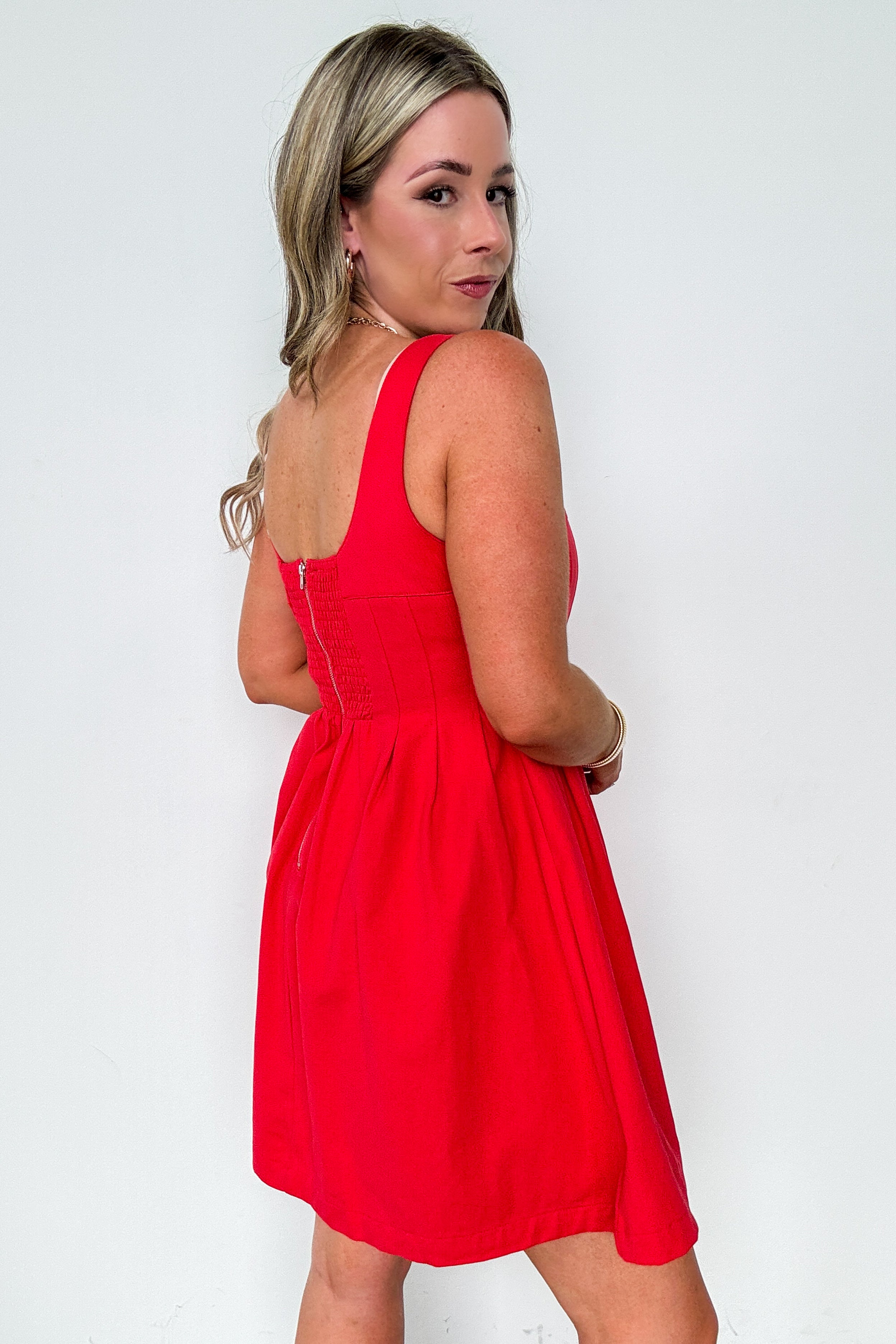 Fit And Flare Pleated Detail Sleeveless Dress