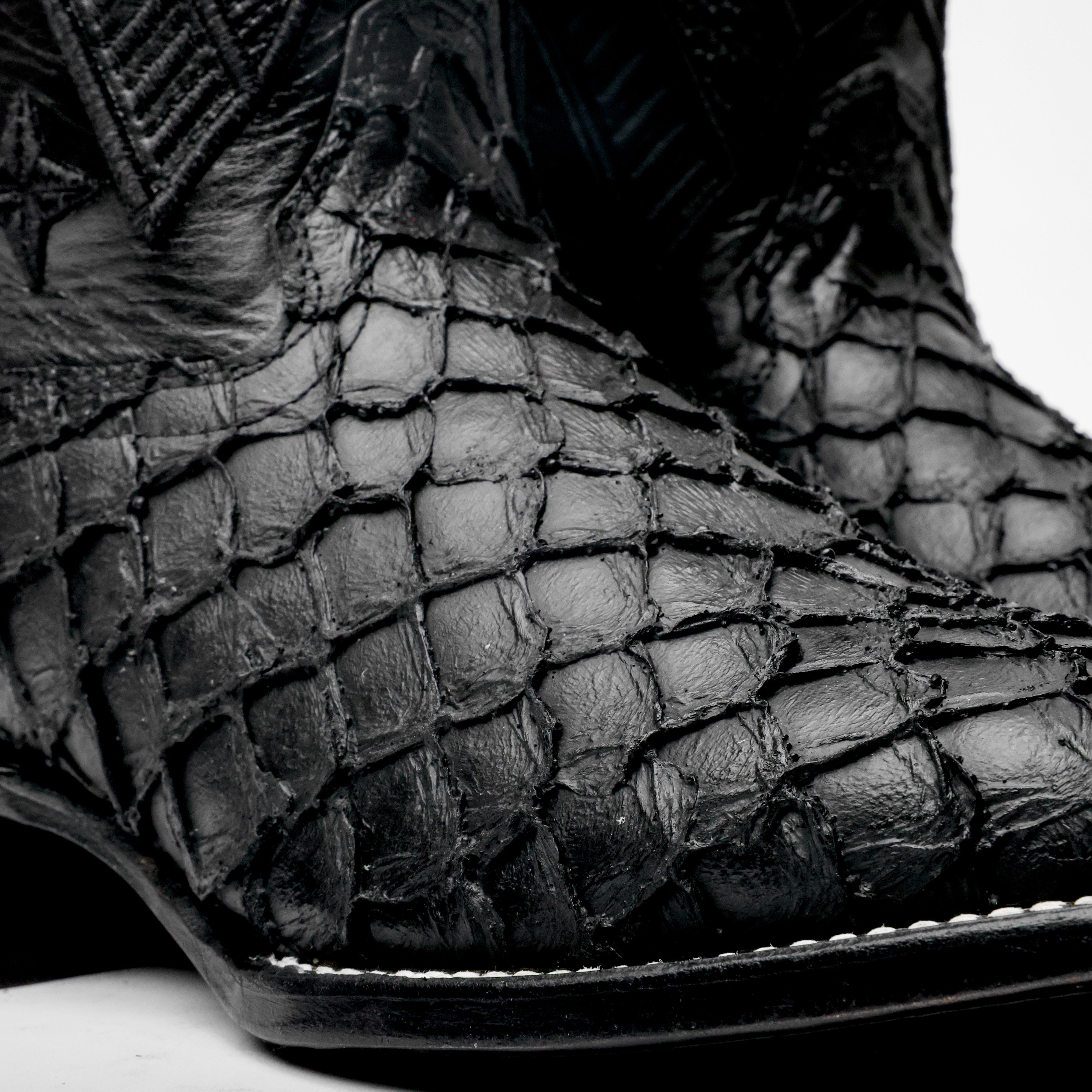 TOTAL BLACK Mini Pirarucu Leather Boots - Square Toe