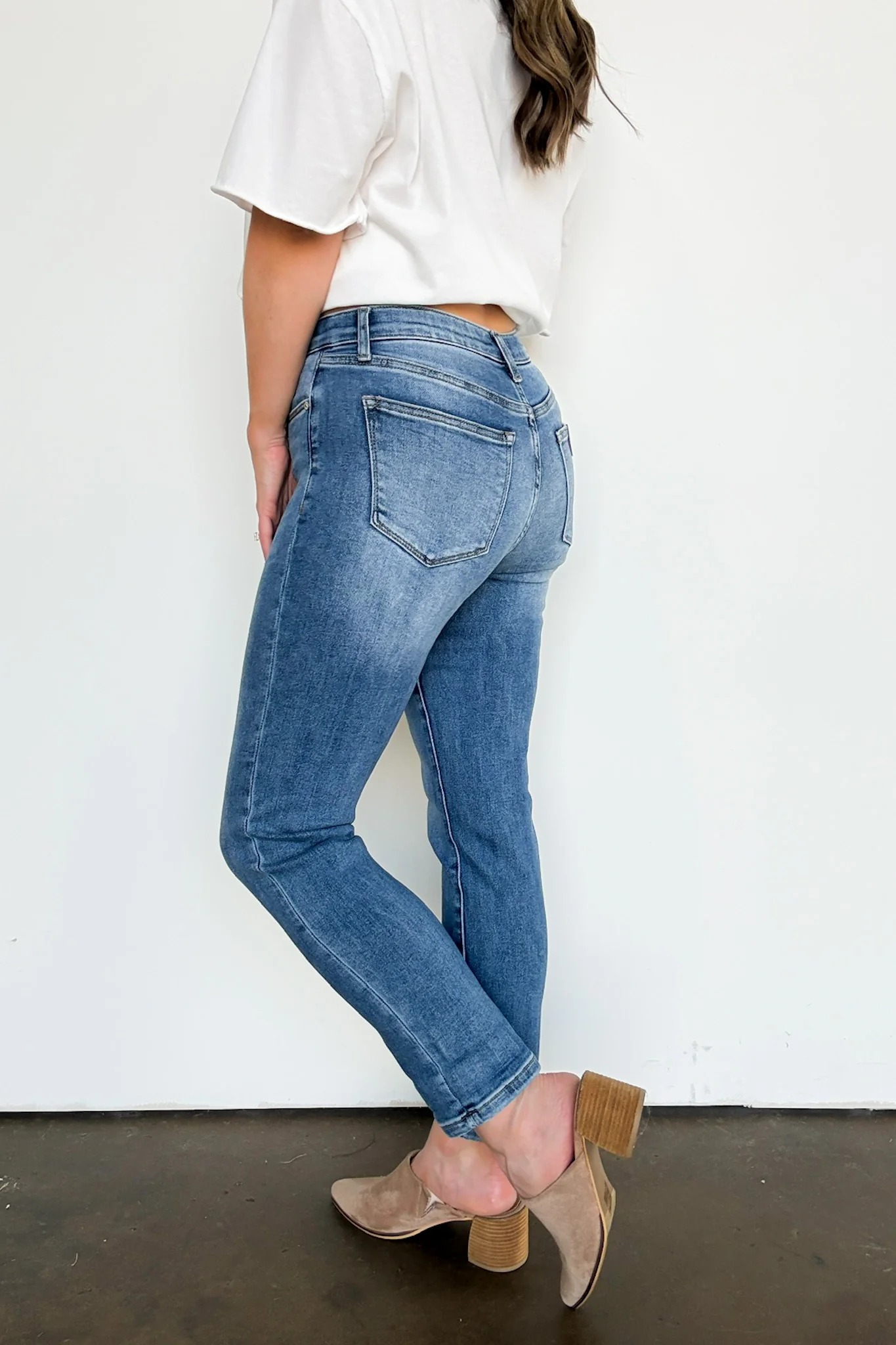 Mid Rise Slim Boyfriend Roll Hem Jeans