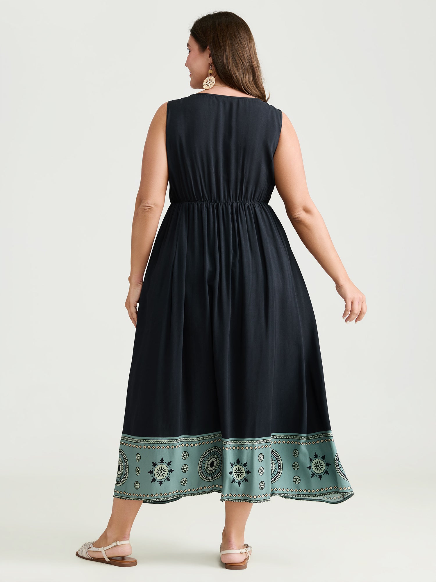 Color Contrast Floral Hem Sleeveless Midi Dress