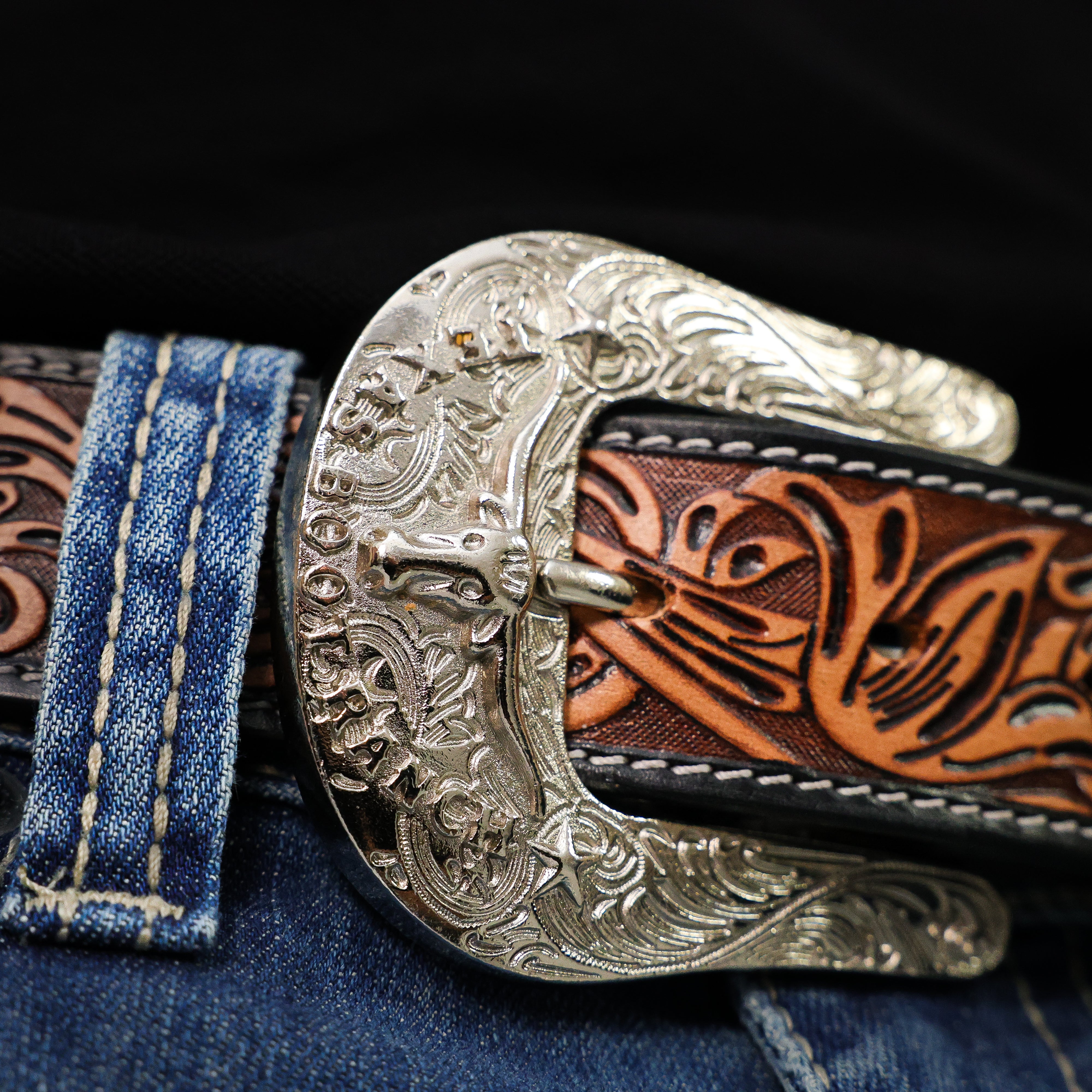 Hand-Tooled Artesanal Beaded Leather Belt