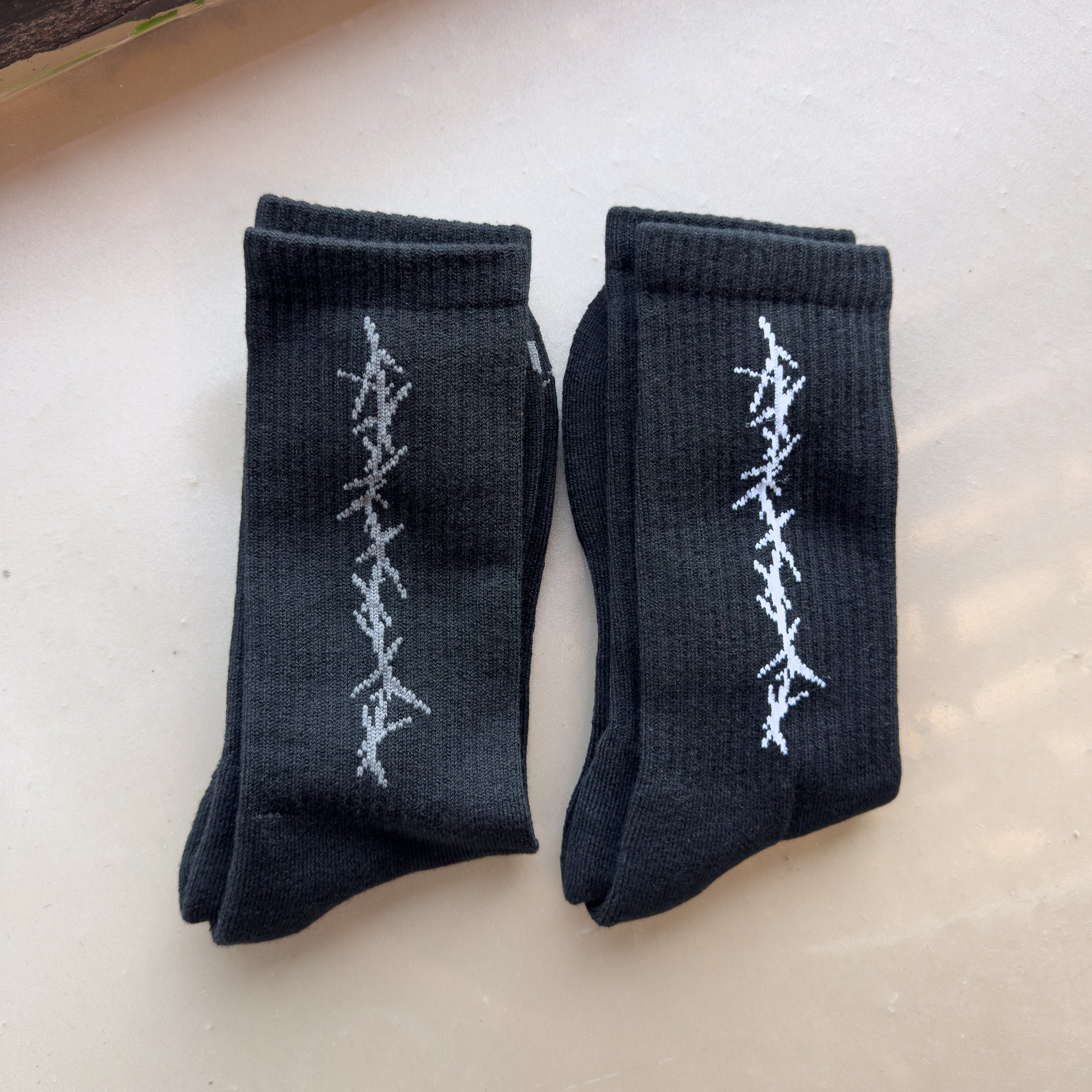 BARBWIRE HIGH SOCKS - BLACKOUT
