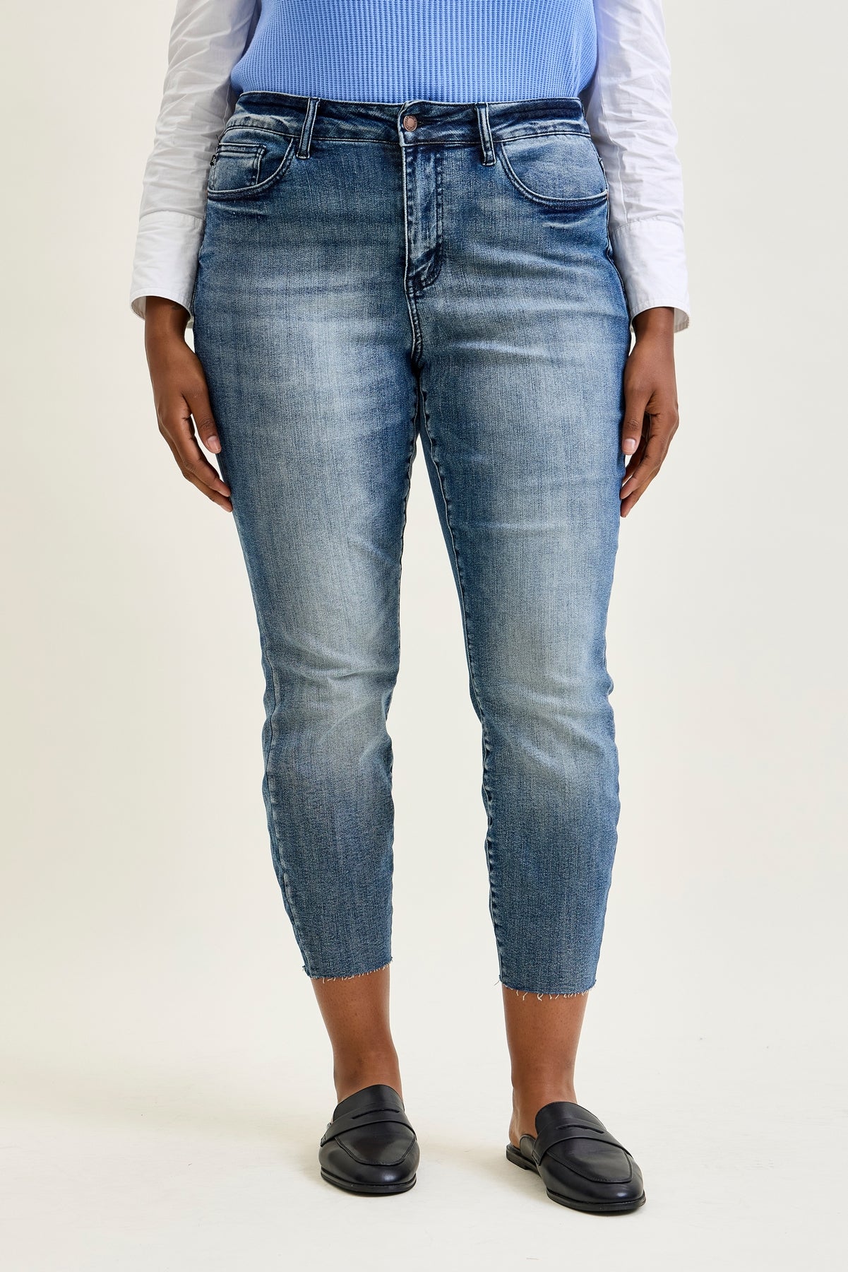 Angie Raw Hem Relaxed Fit - PLUS