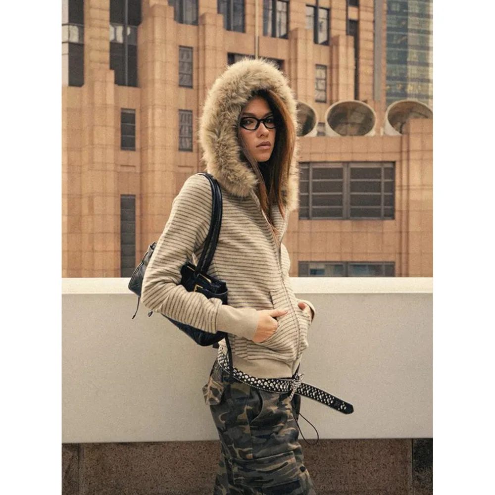 Women’s Striped Fur Collar Zip Hoodie
