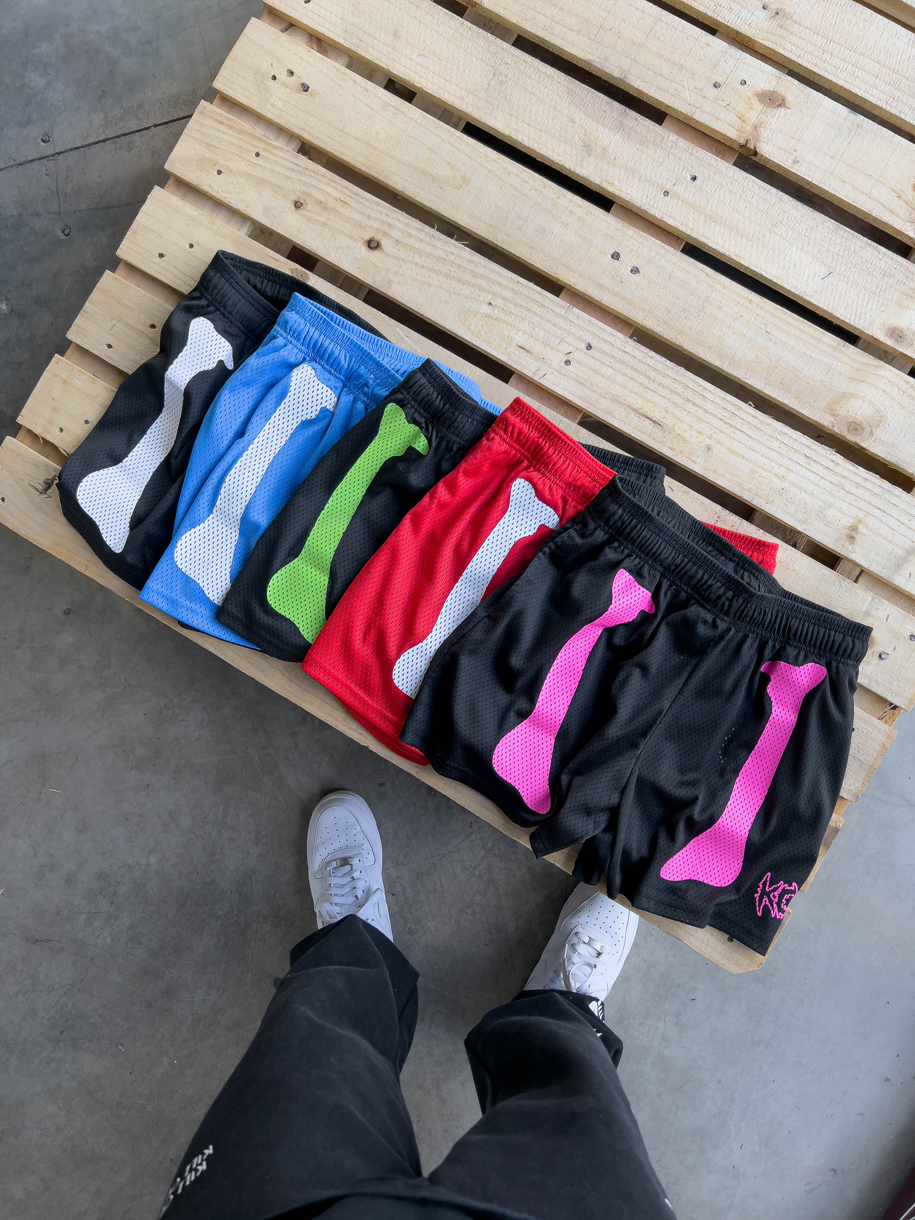 VENTED MESH SHORTS BONE DRY - BLUE / WHITE