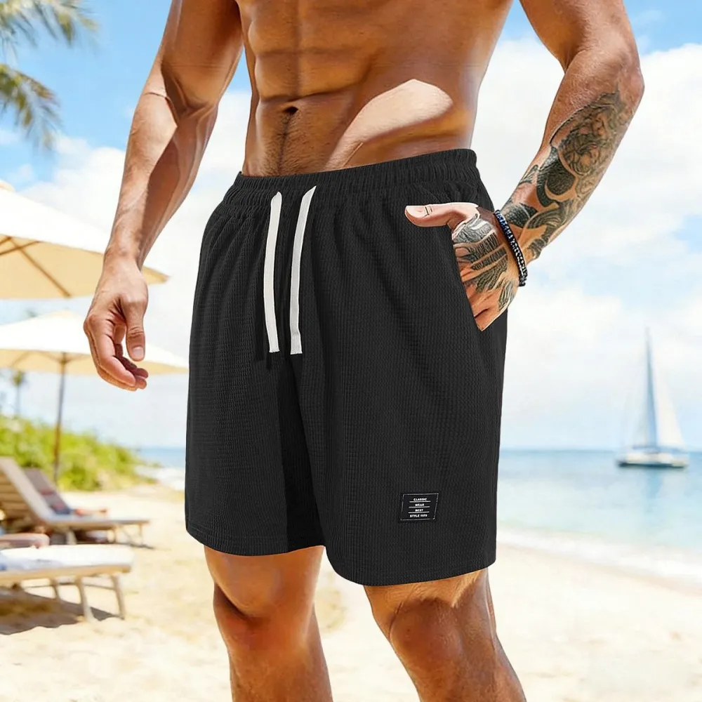 Men’s casual shorts with side pockets and a drawstring elastic waistband