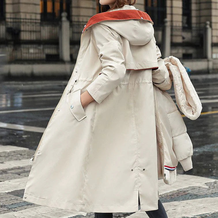 Women's winter parka with hood and fur collar
