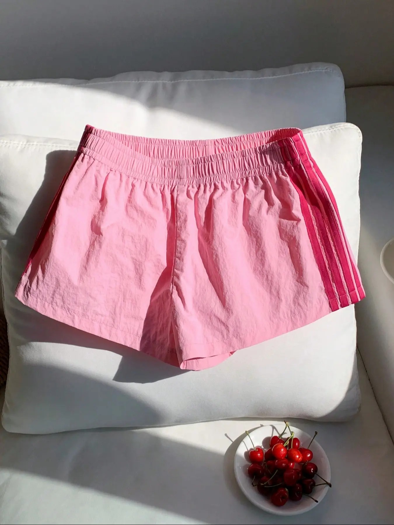 Deep Gym Shorts with Side Stripes