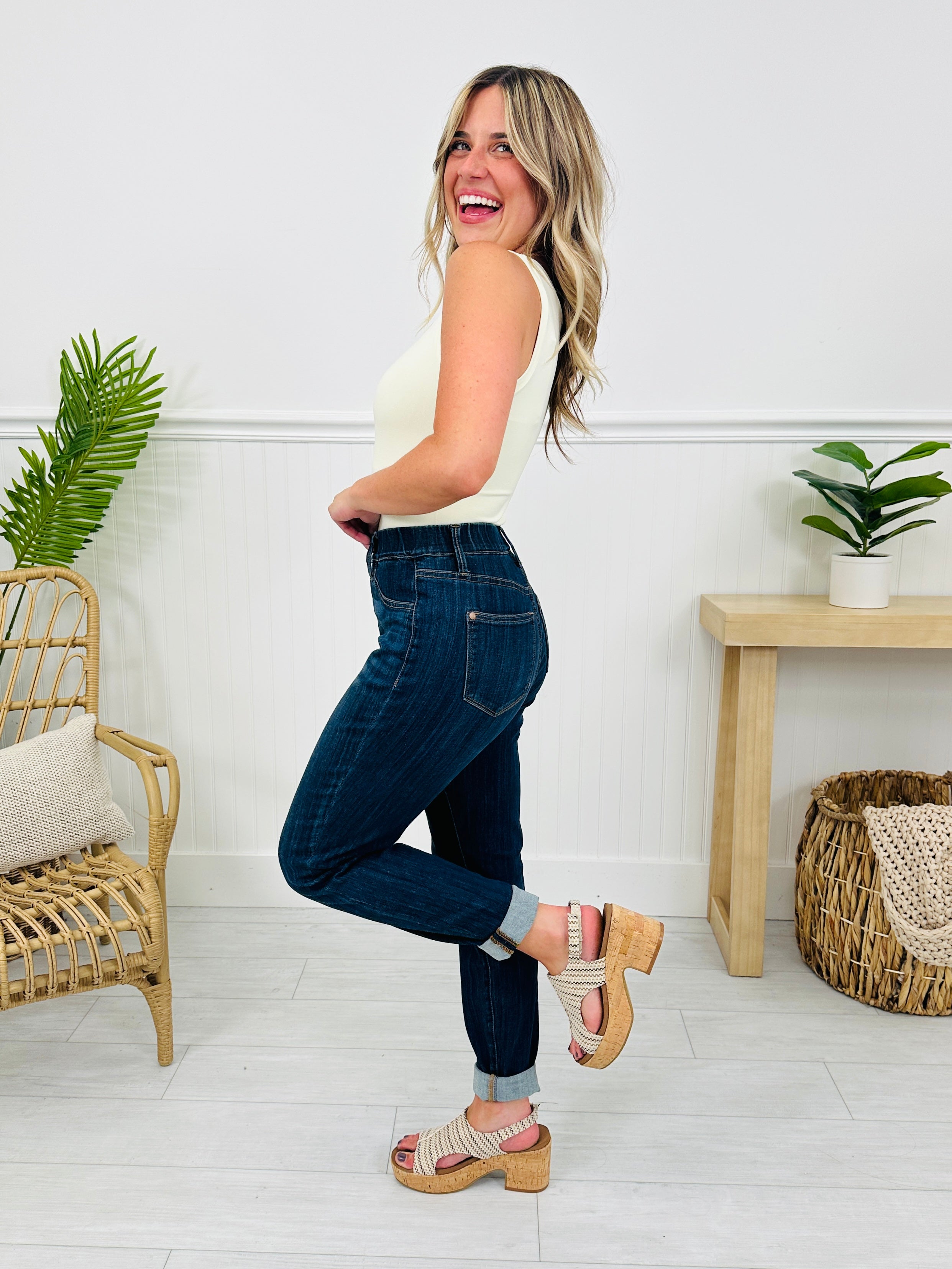 Judy Blue REG/CURVY Pulling Me Back Double Cuff Slim Fit Jeans