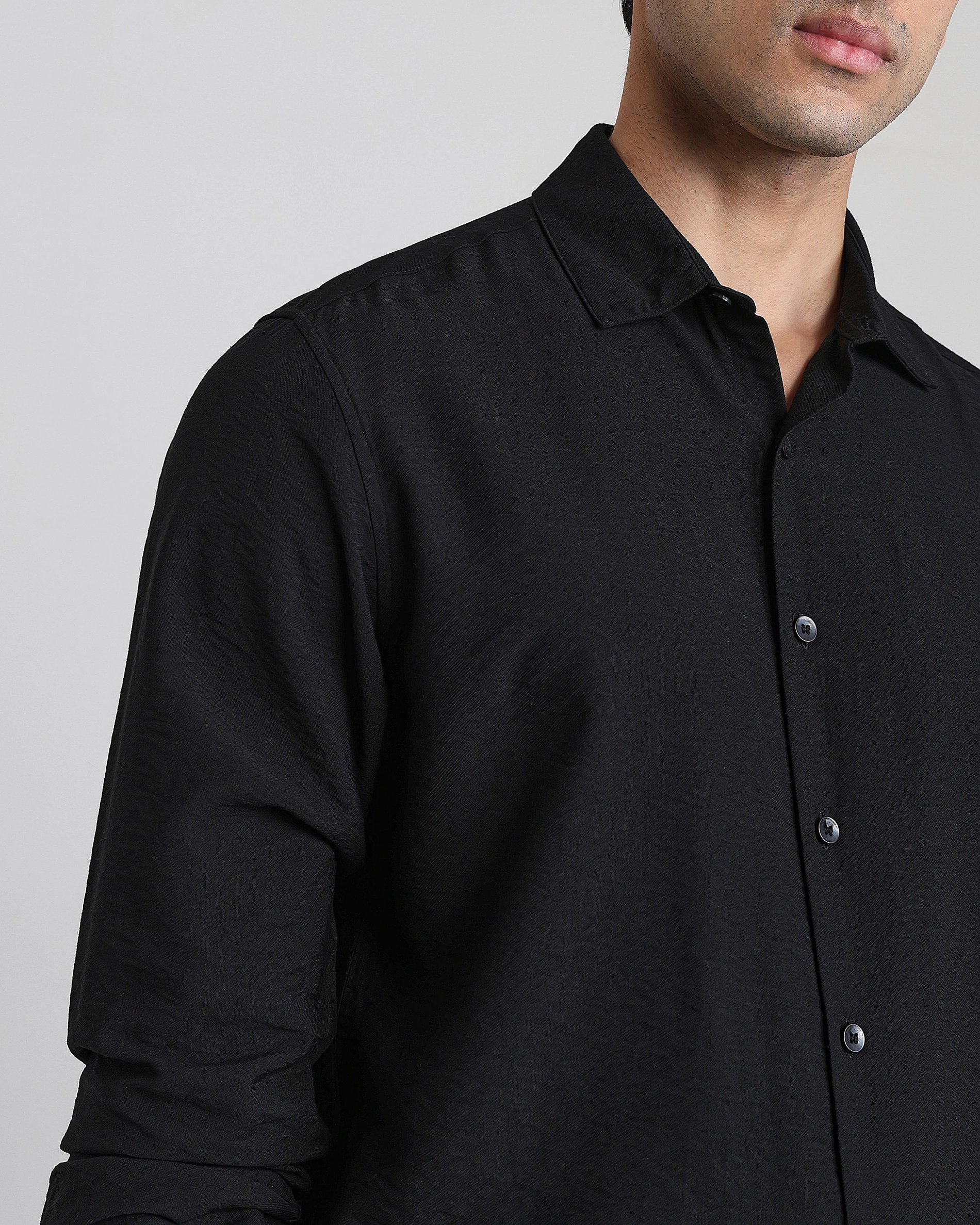 Leisure Simple Comfortable Slim-Fit Breathable Black Shirt
