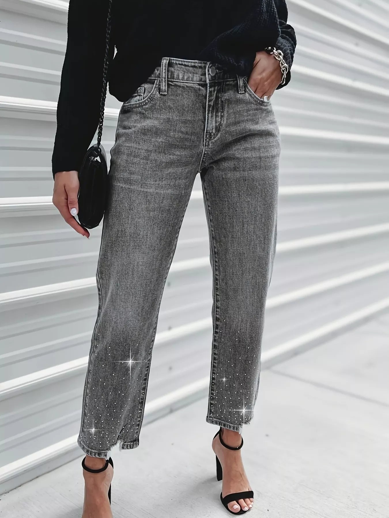 Rhinestone Embellished Cropped Jeans