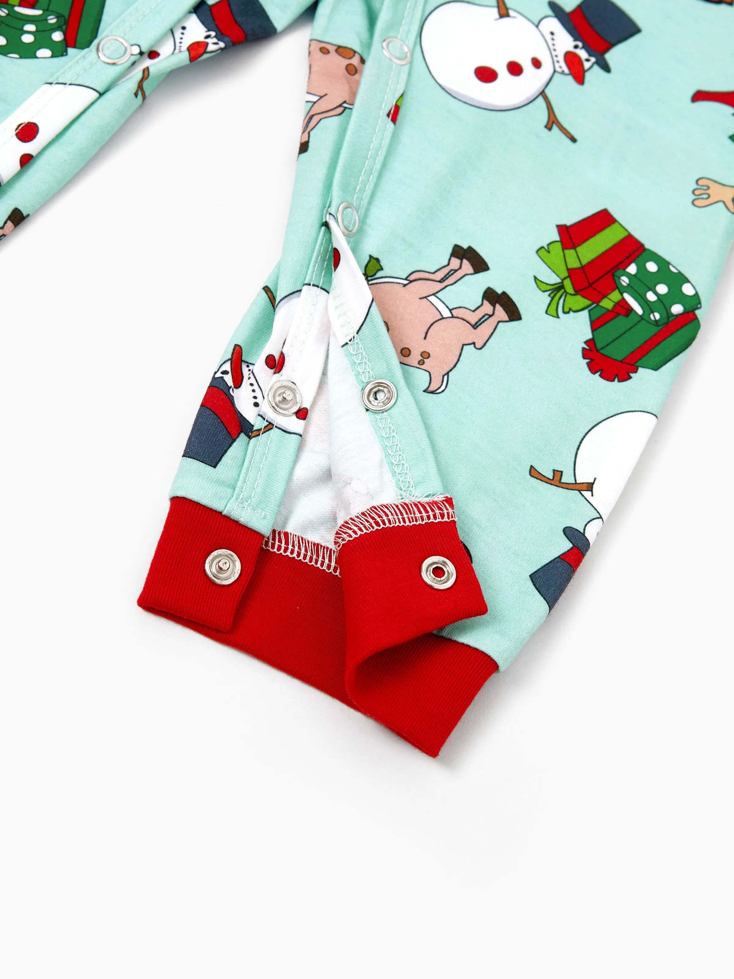 Christmas Matching Family Pajamas Set Reindeer Christmas-themed Print PJS with Christmas Socks Pale Green