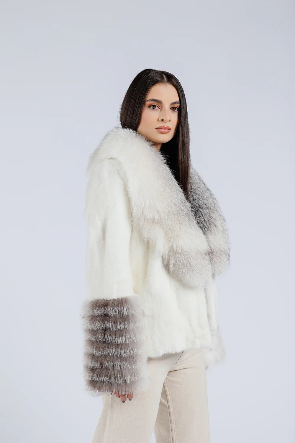 Haină din Blană Naturală de Vizon, cu Guler și Manșete din Blană Naturală de Vulpe, Femei, Imperial White 207
