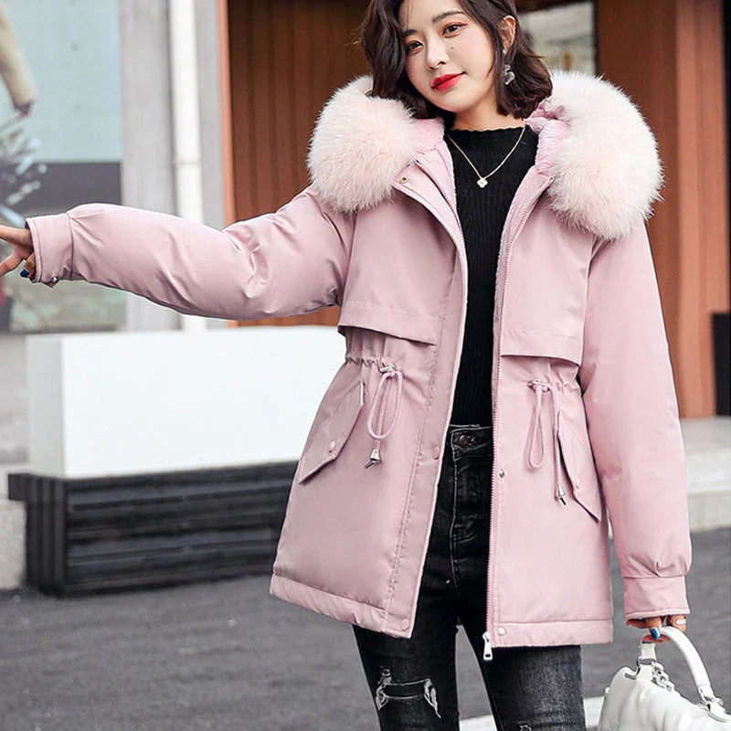 Women's winter coat with loose hood and thick synthetic fleece