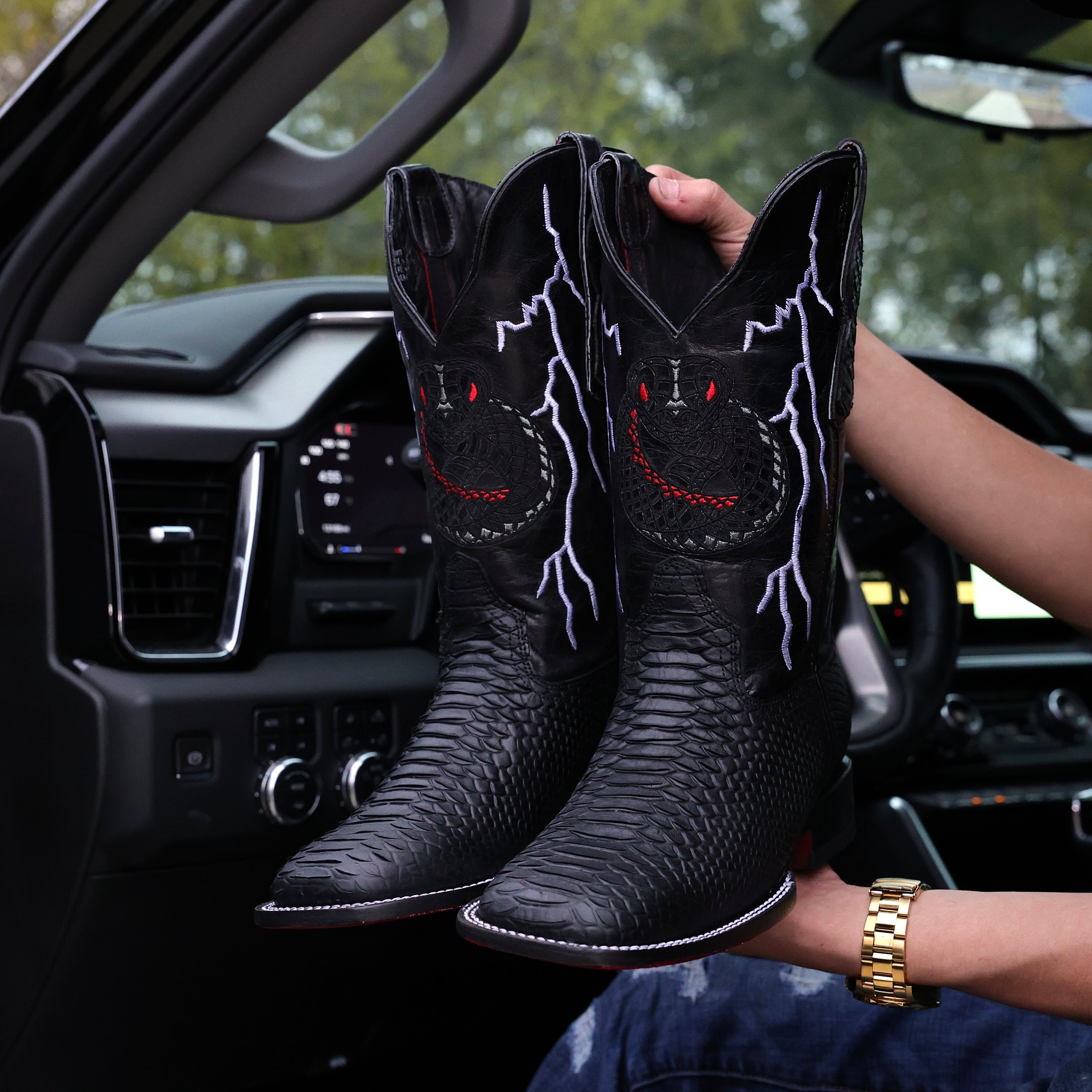 BLOWOUT SALE BOOT #31🚨