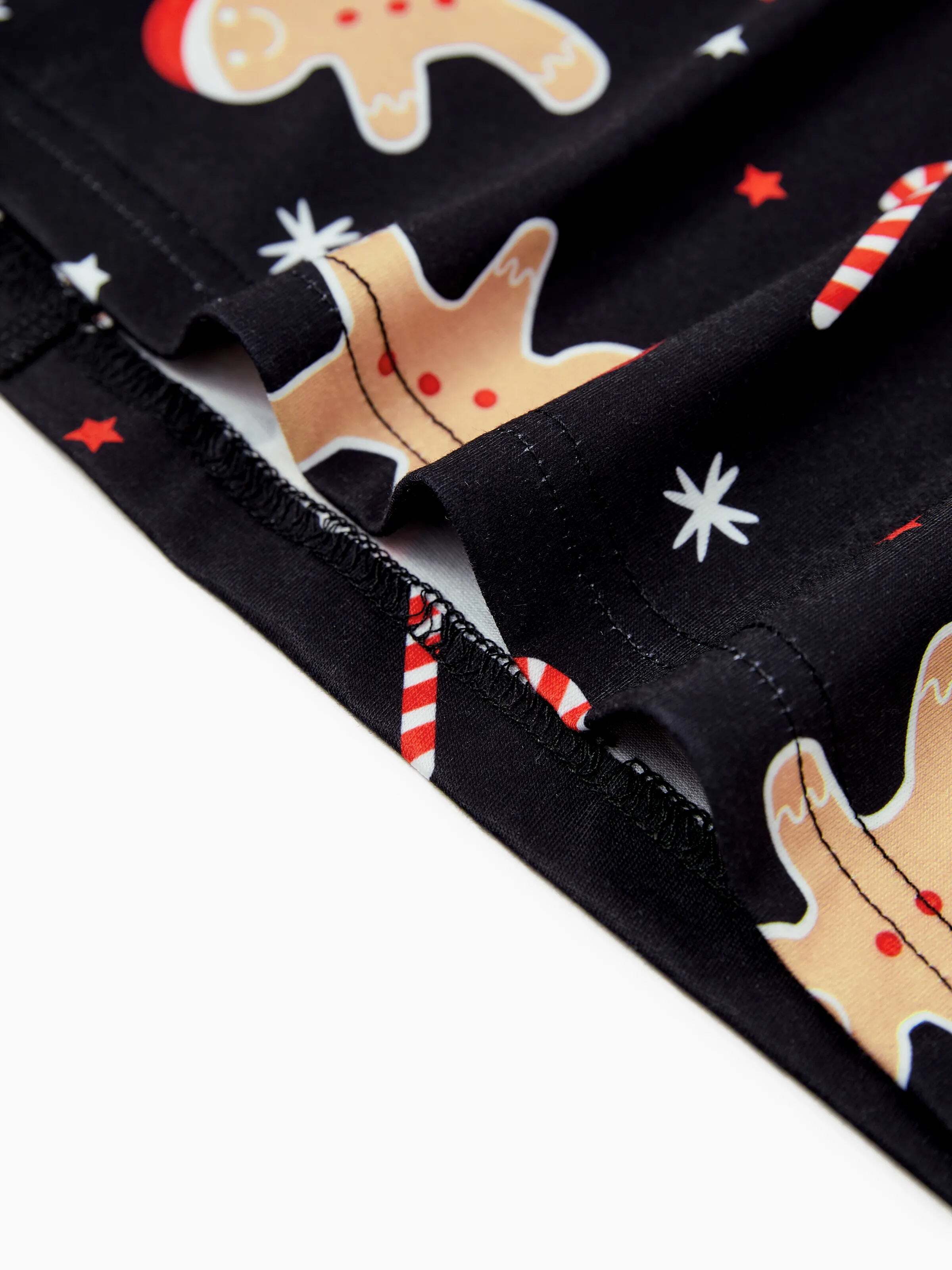 Christmas Matching Family Pajamas Set Gingerbread Print Black PJS with Christmas Socks Black