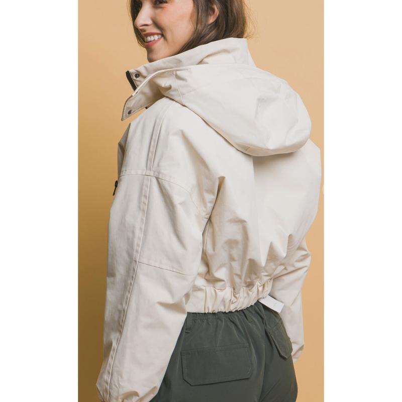 Cozy & Stylish Hooded Jacket – Perfect for All Seasons & Every Adventure