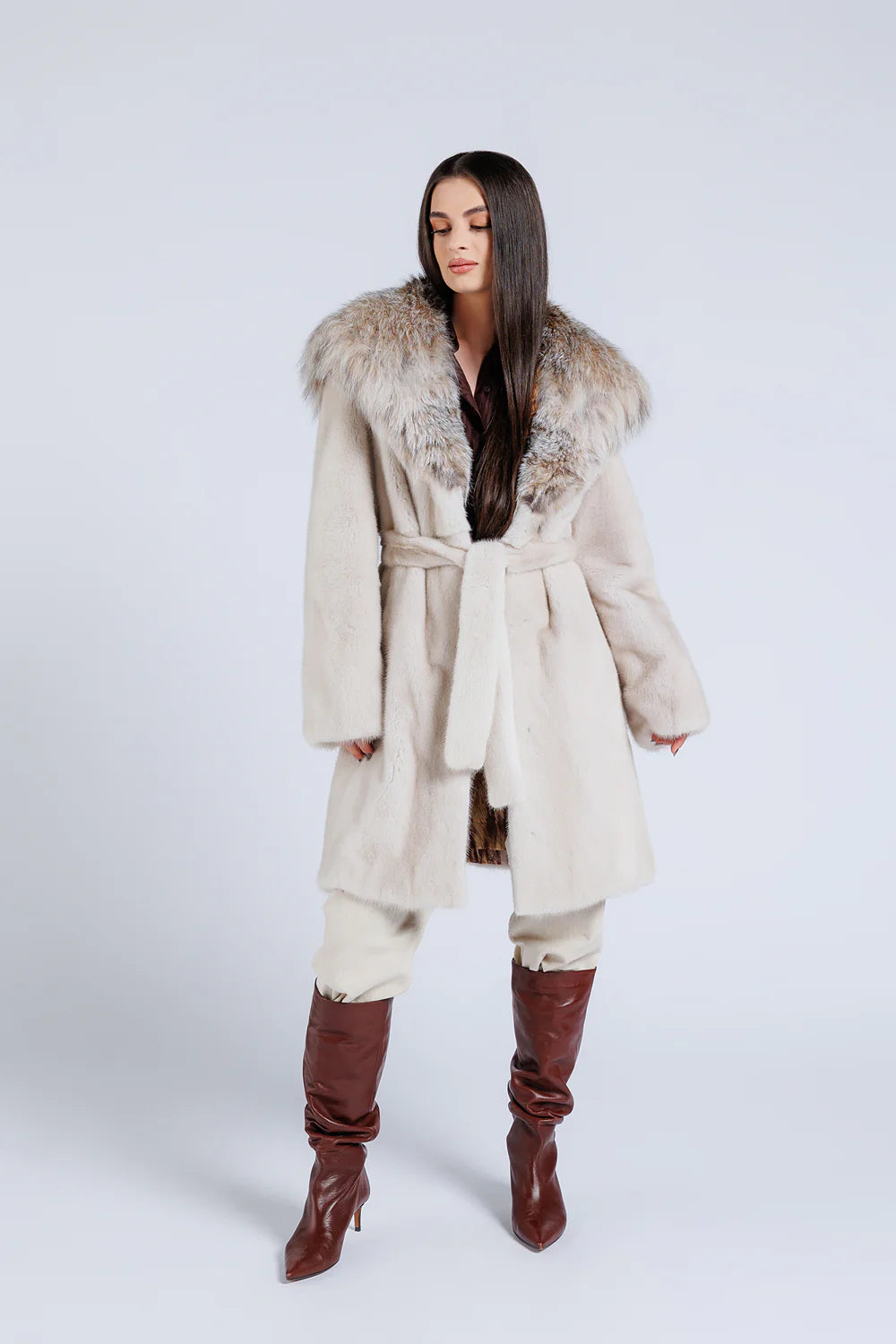 Haină din Blană Naturală de Vizon, cu Glugă din Blană Naturală de Lynx, Cordon din Blană, Femei, Pearl 199