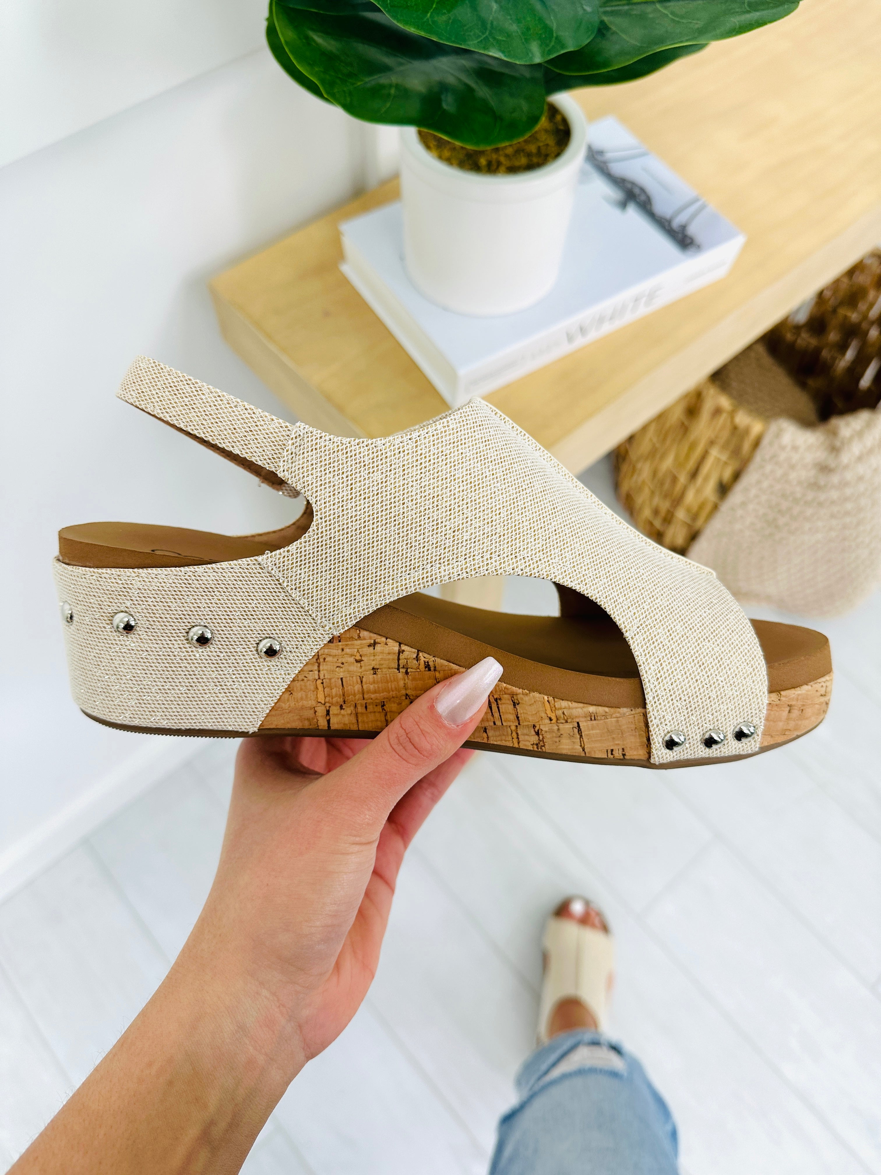 Effortless Dazzle Wedges In Gold Shimmer