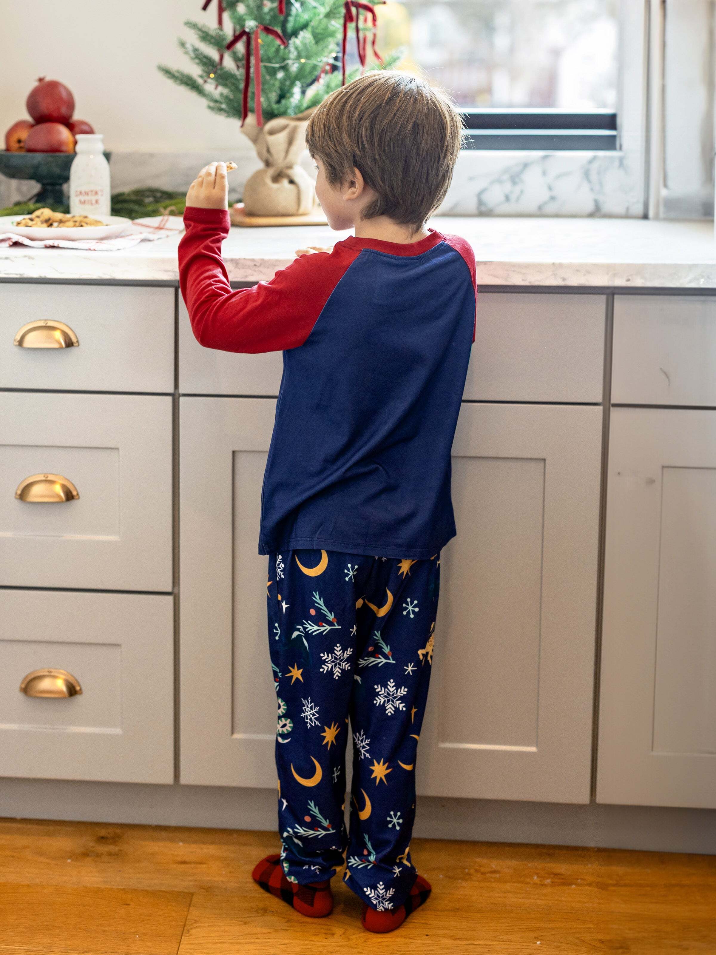 Christmas Family Matching Hogwarts Print Pajamas Sets with Christmas Socks