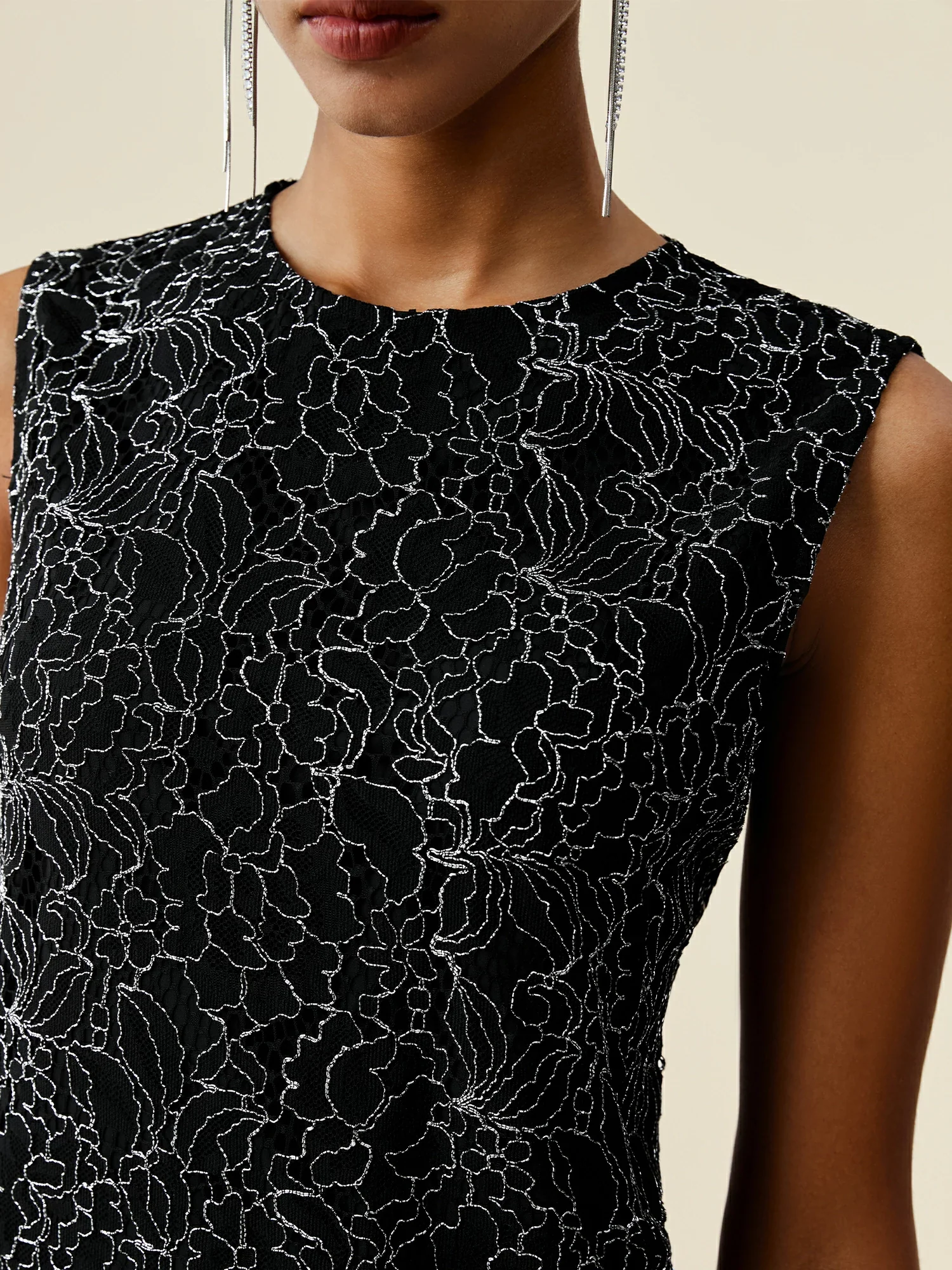 Round Neck Sleeveless Silver Metallic Lace Dress