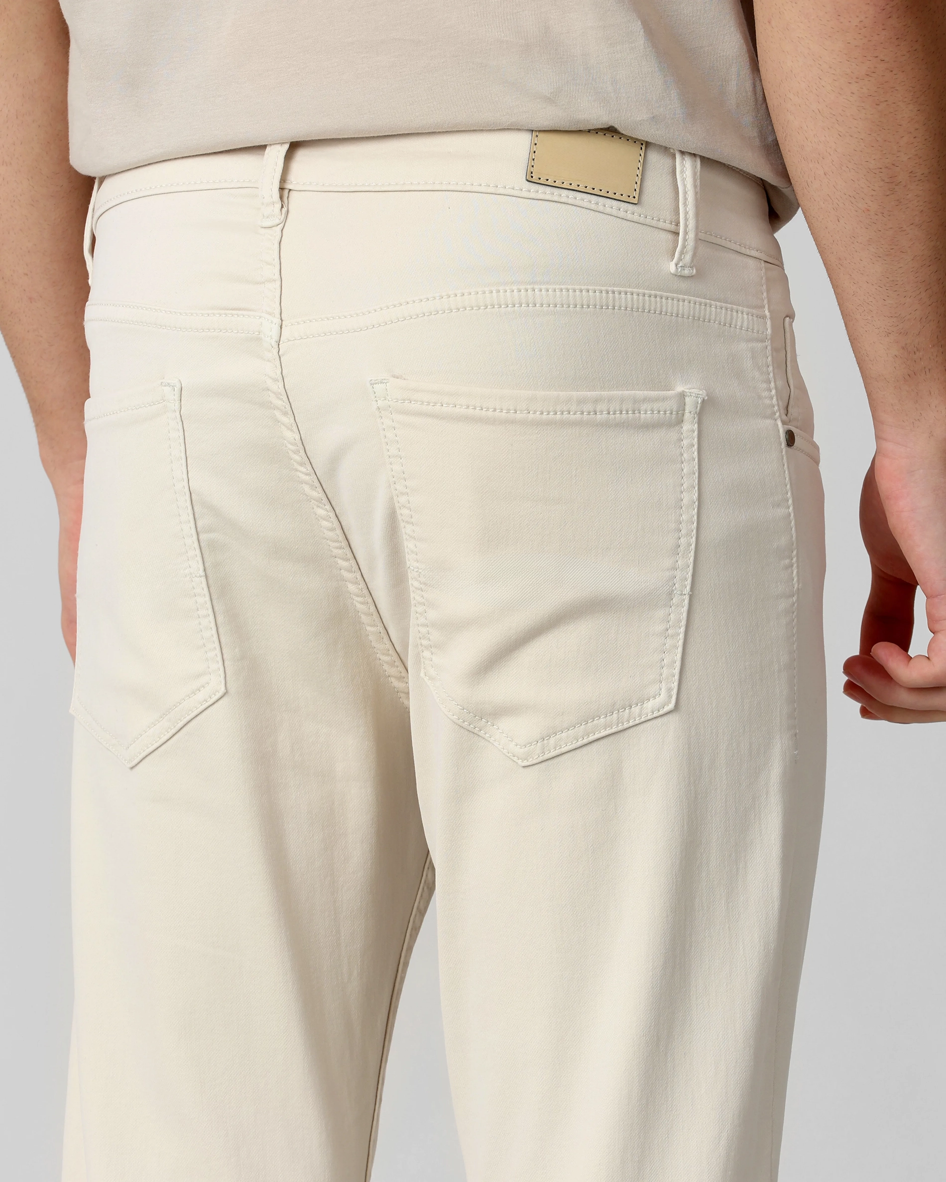 Classic Comfortable Straight Off White  Jeans